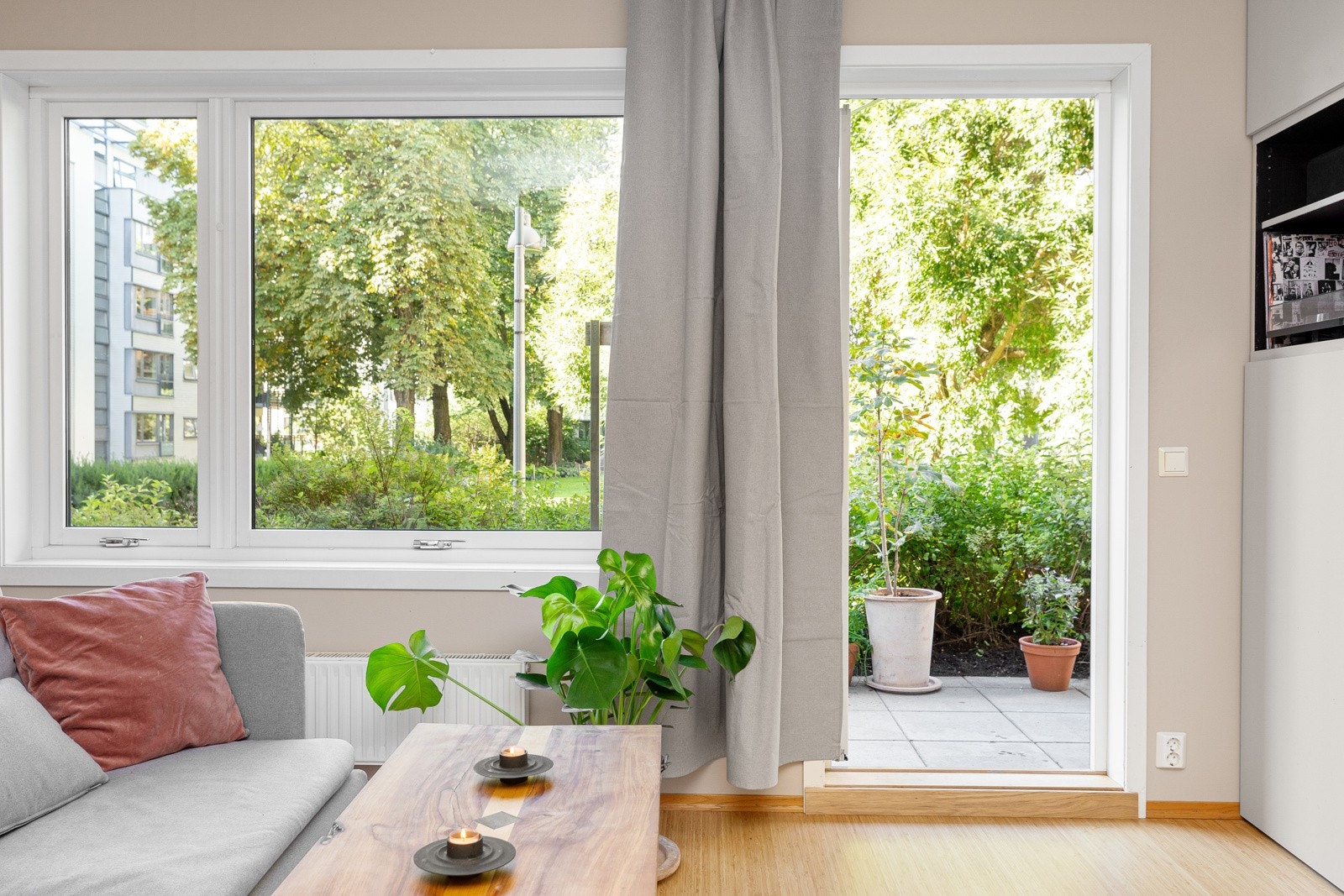 Fra stuen er det adkomst til fantastisk markterrasse på ca. 23 kvm Galleribilde