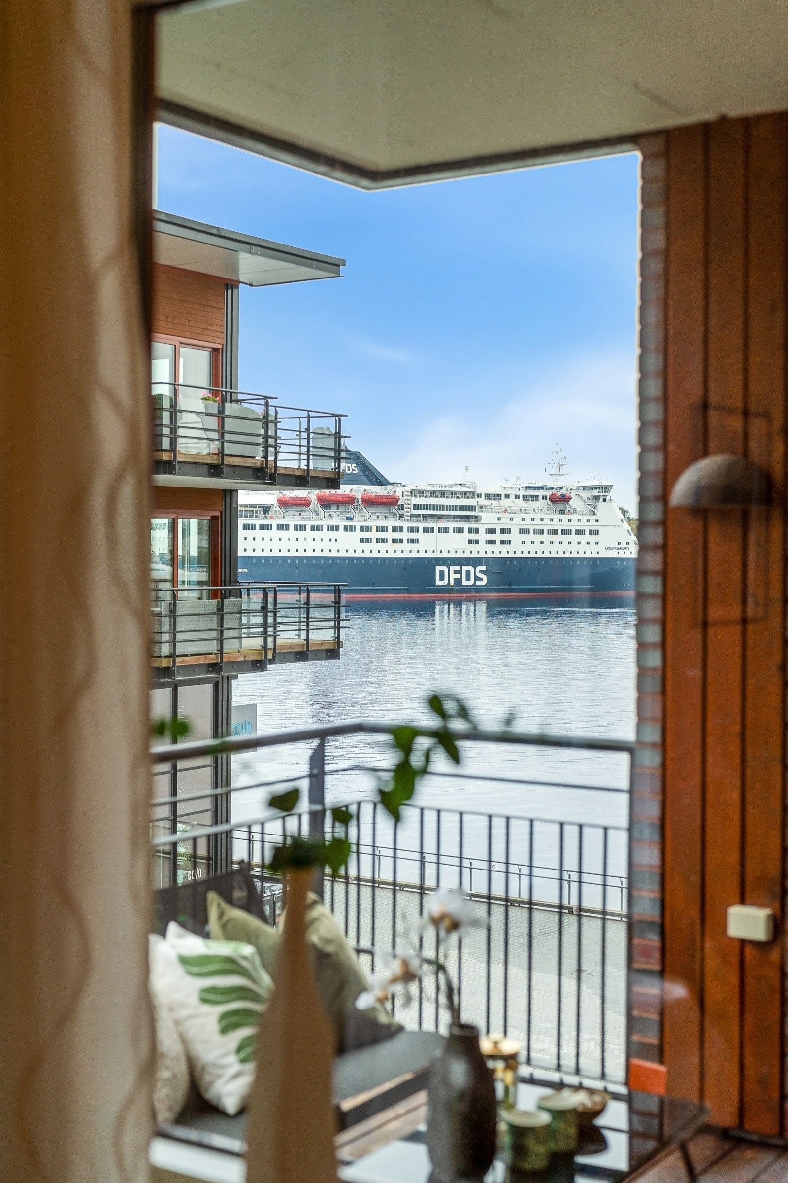 Flott utsikt mot sjøen Galleribilde