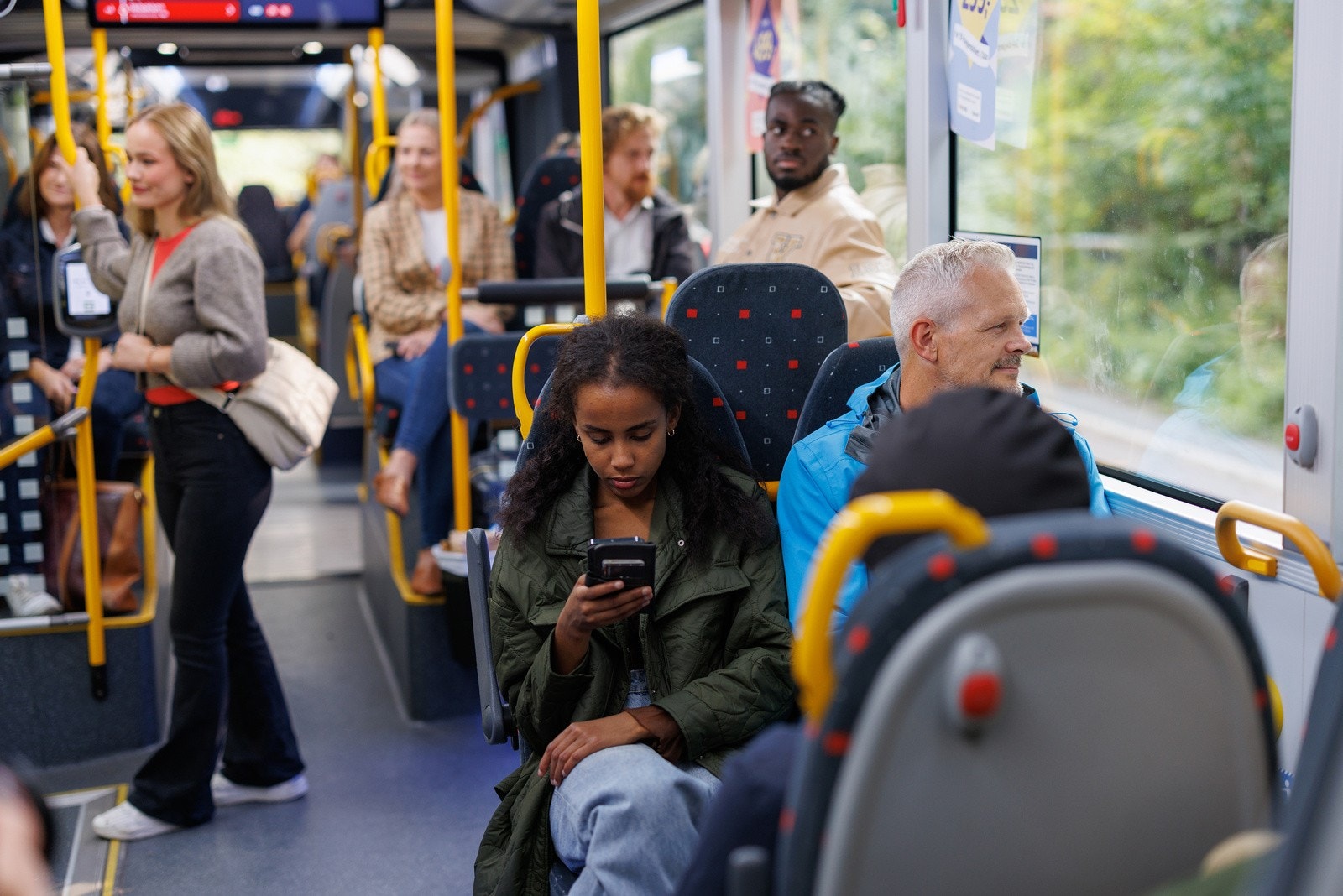 Busslinjer: 24, 28, 31, 31E, 81 Galleribilde