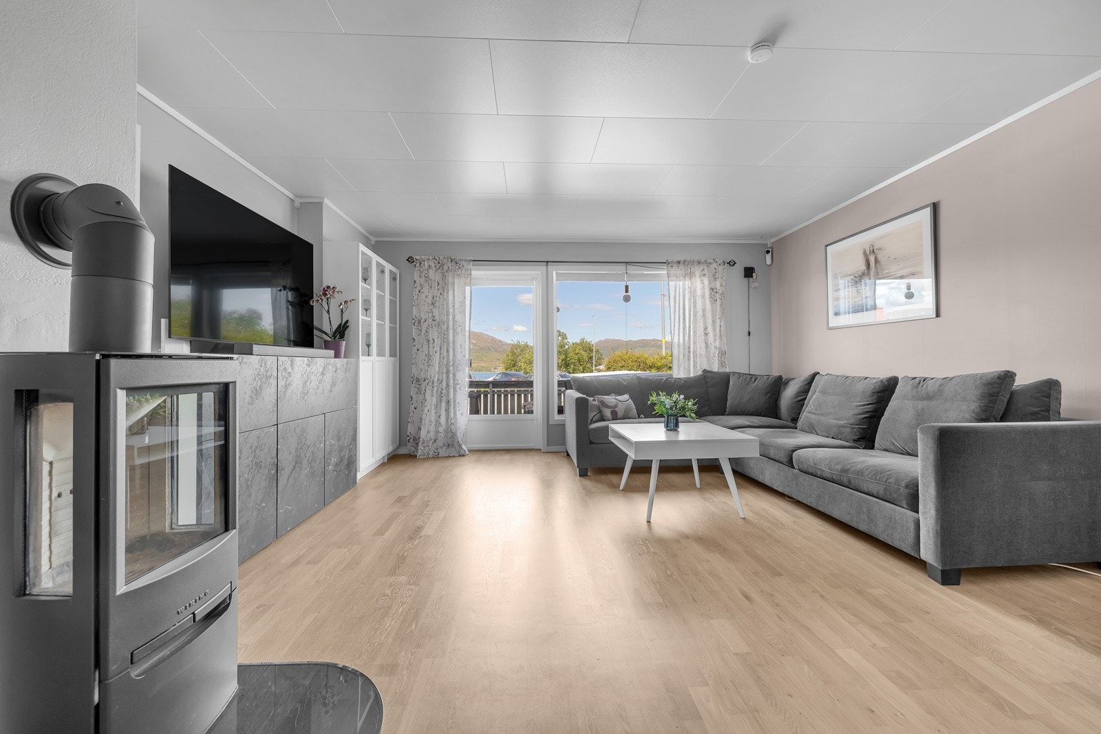 Stua er på ca. 25m2 Galleribilde