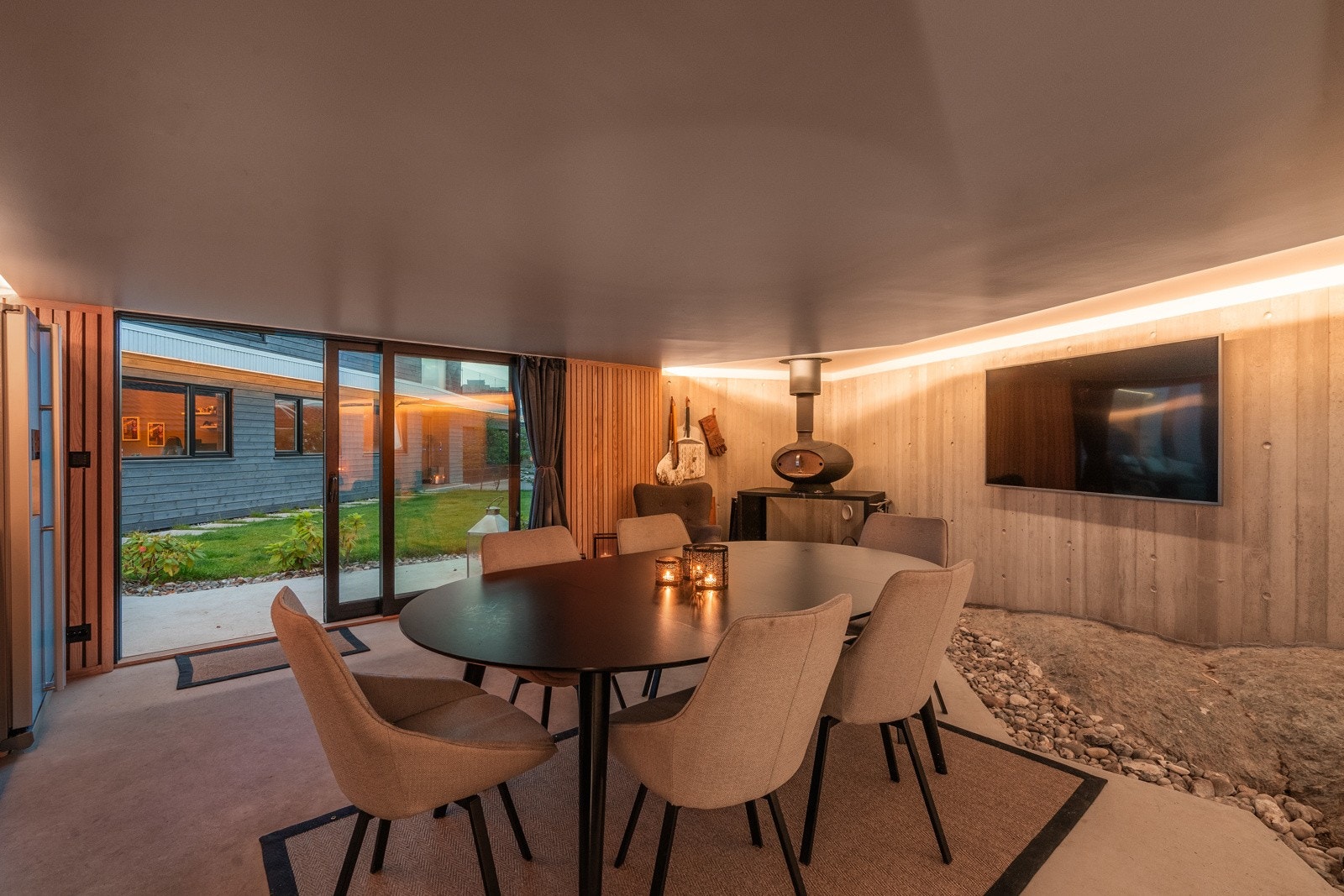 Rålekker hagestue. Galleribilde