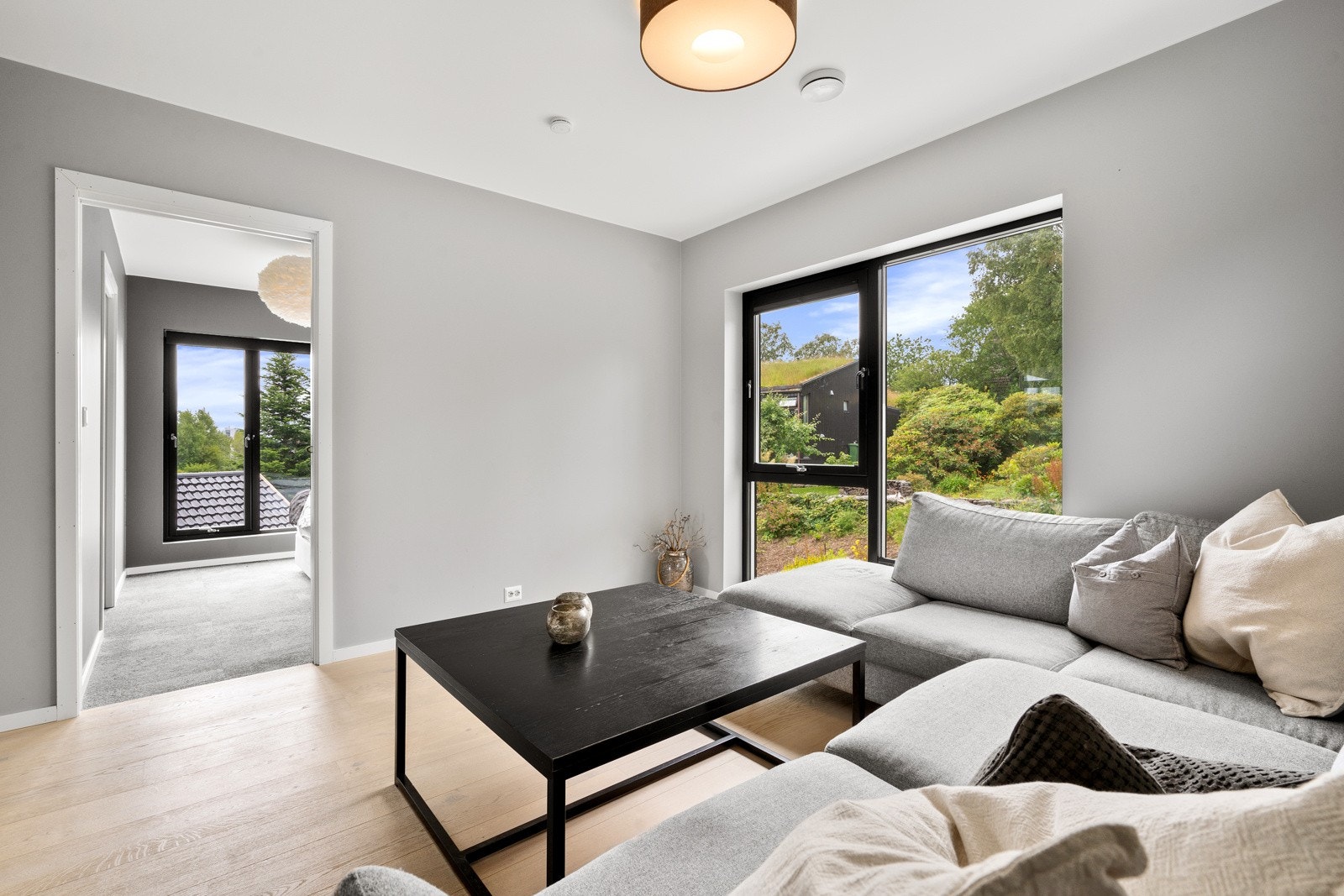 Praktisk TV-stue for ungene. Galleribilde