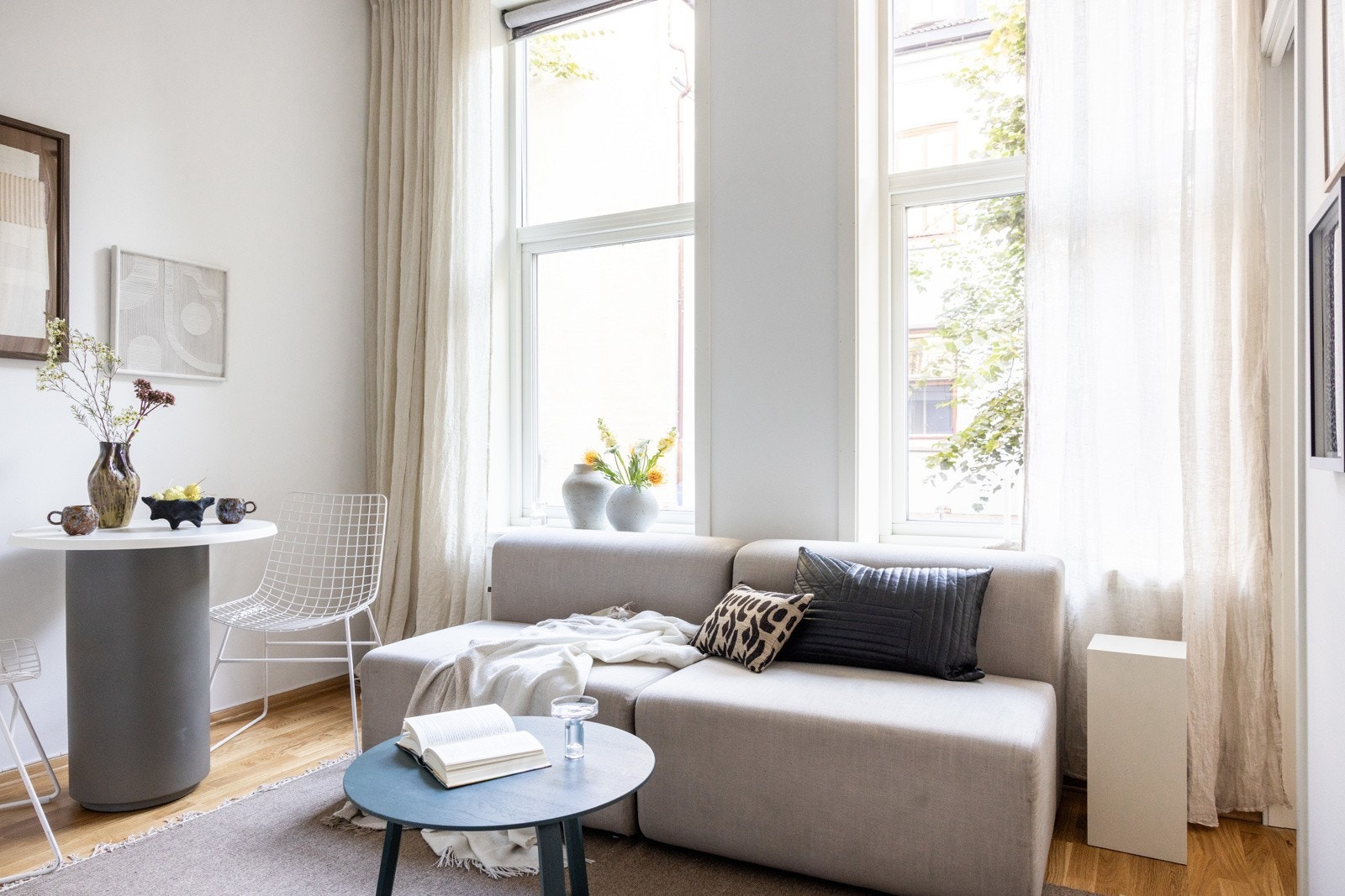 Lys og svært pen 2-roms med god standard og rolig beliggenhet, sentralt på St. Hanshaugen. Galleribilde