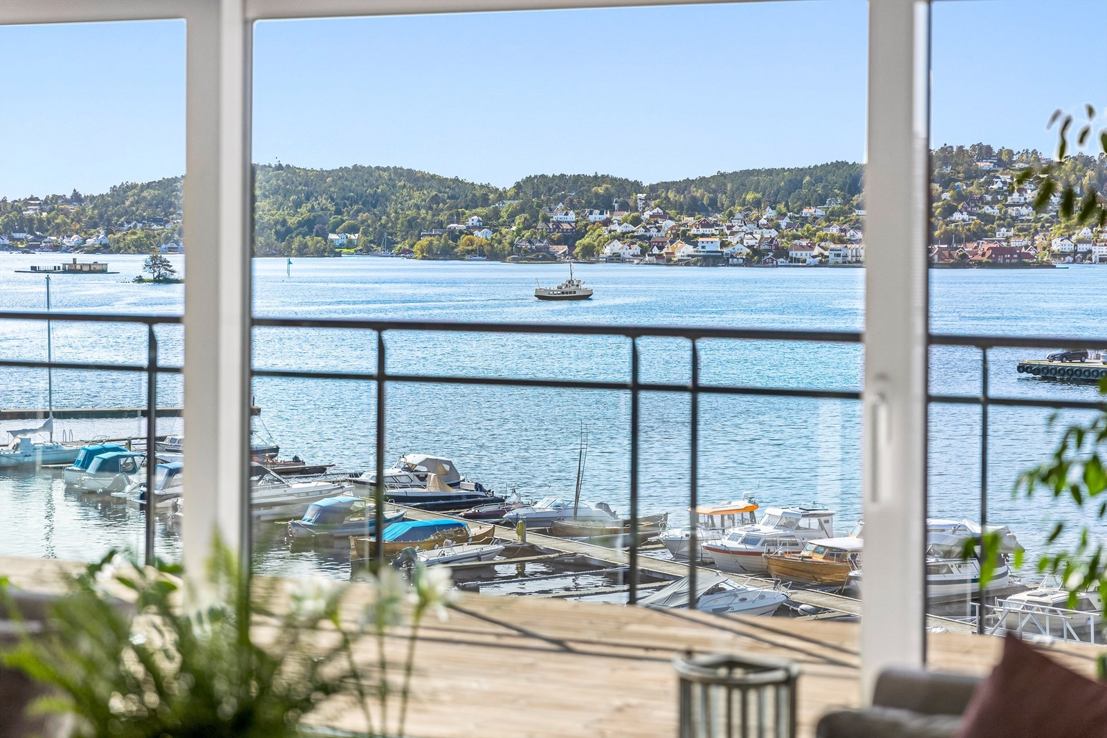 Velkommen til Kystveien 48 W - En fantastisk leilighet med praktfull utsikt Galleribilde