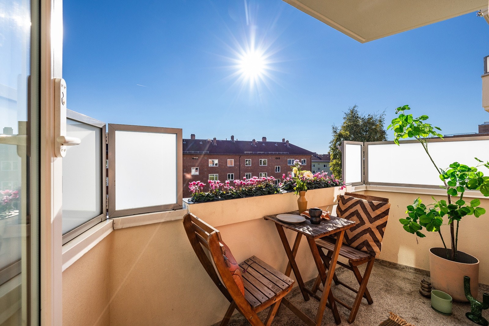 Her kan du nyte solen fra tidlig morgen til sent på kveld! Galleribilde