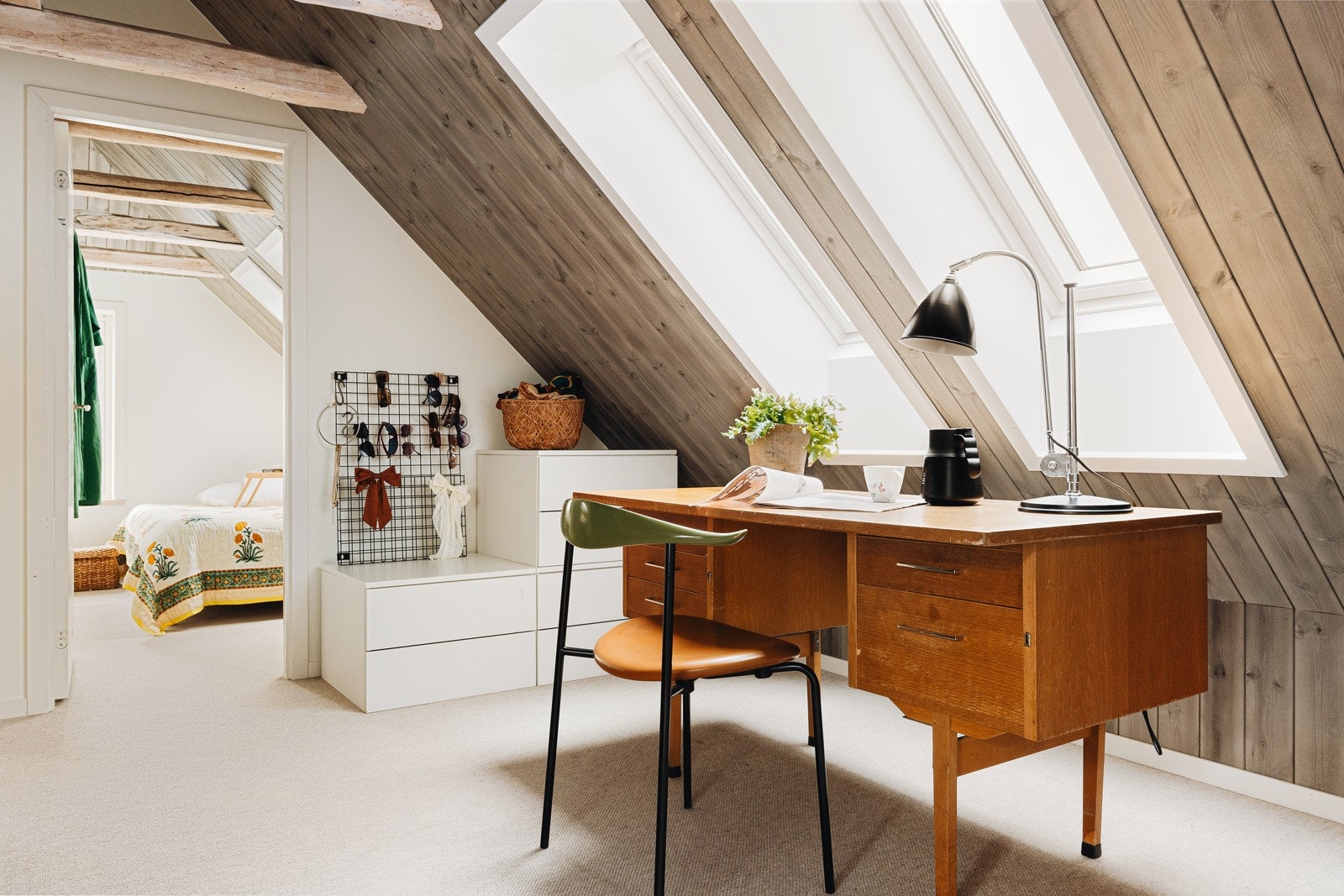 Loftet har to soverom og et bonusrom (en meget pen bod). Galleribilde