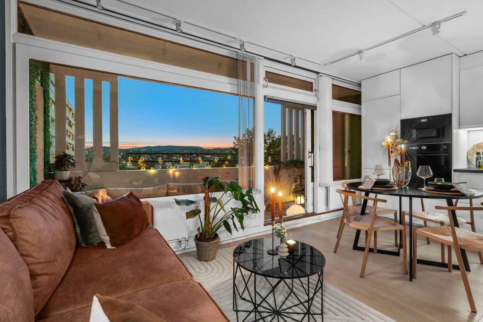 PrivatMegleren ved eiendomsmegler Amalie Nyhus har gleden av å ønske velkommen til visning av en 1-roms leilighet på Haugenstua. Galleribilde