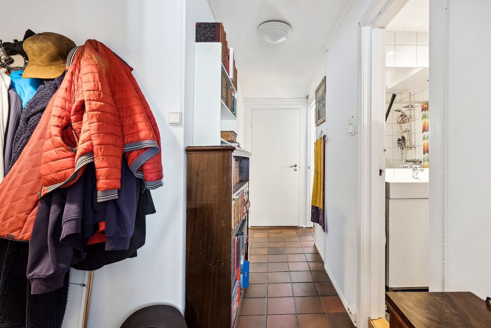 Entré/gang. Galleribilde