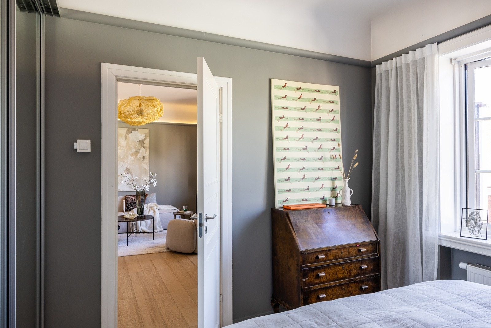 Mulighet for å innrede med både dobbeltseng og ekstra kommode Galleribilde