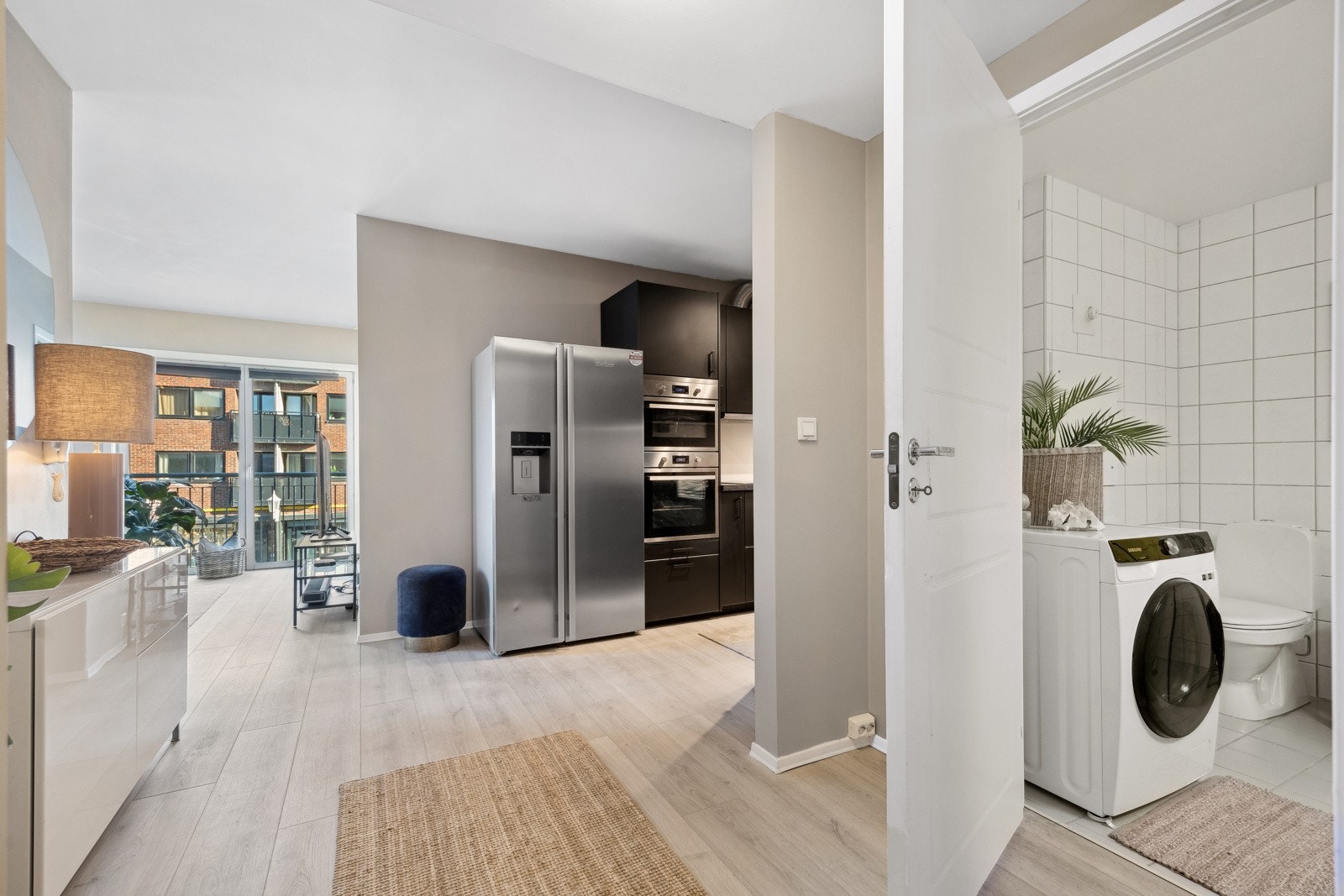 Gangen er og oppleves som åpen og innbydende. Galleribilde