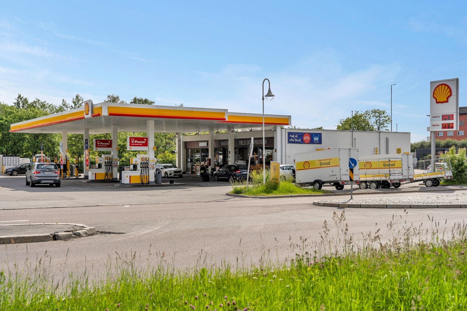 Shell bensinstasjon på Grorud. Galleribilde