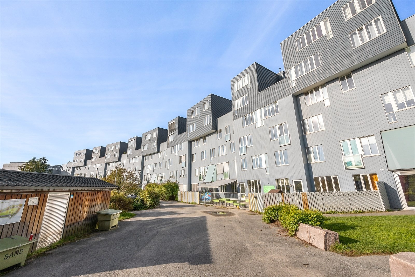 Moderne leilighetskompleks med nærhet til Lillomarka. Galleribilde