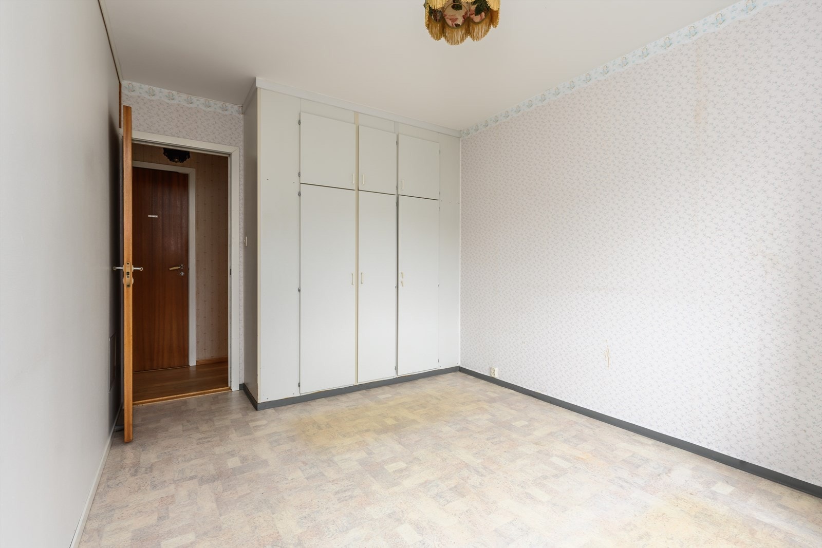 Stort og godt med rikelig plass til oppbevaring og flott utsikt over nærområdet. Galleribilde