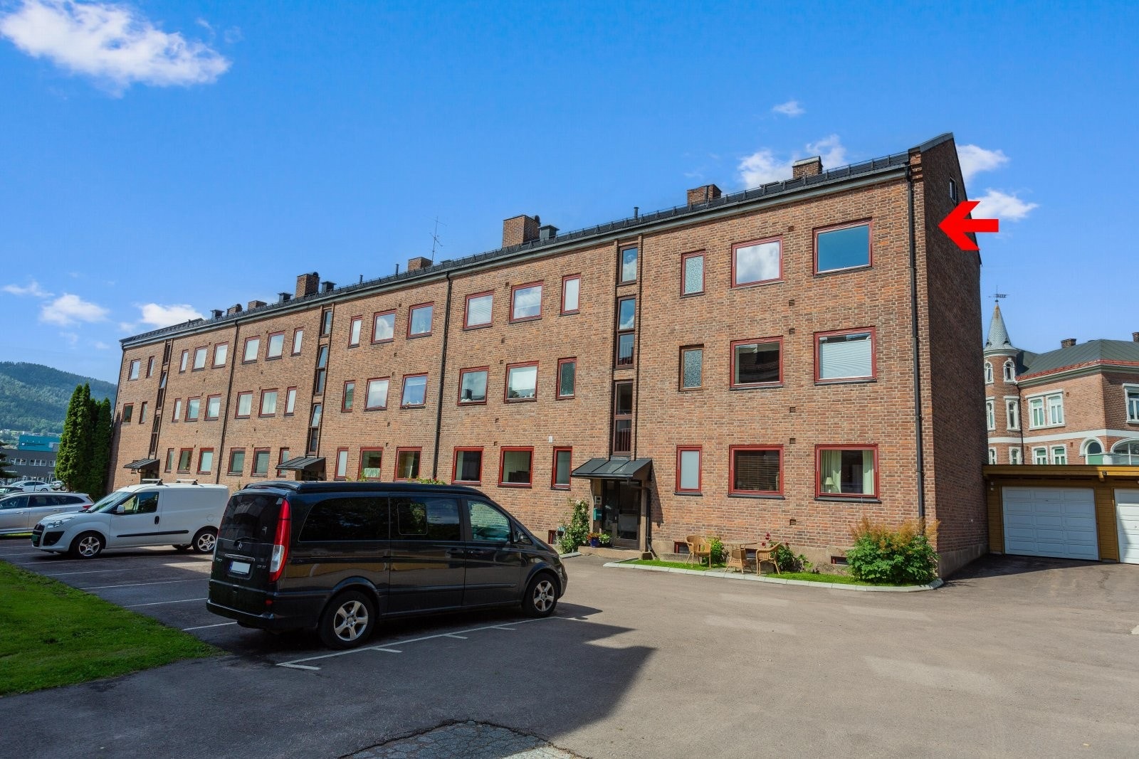 Hauges gate 88 C - Fasade - Inngangsparti og gårdsplass. Galleribilde