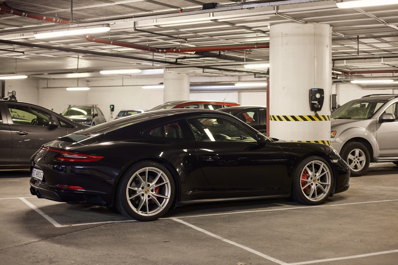 Medfølgende i salget er garasjeplass i oppvarmet garasjeanlegg med heisadkomst. Galleribilde