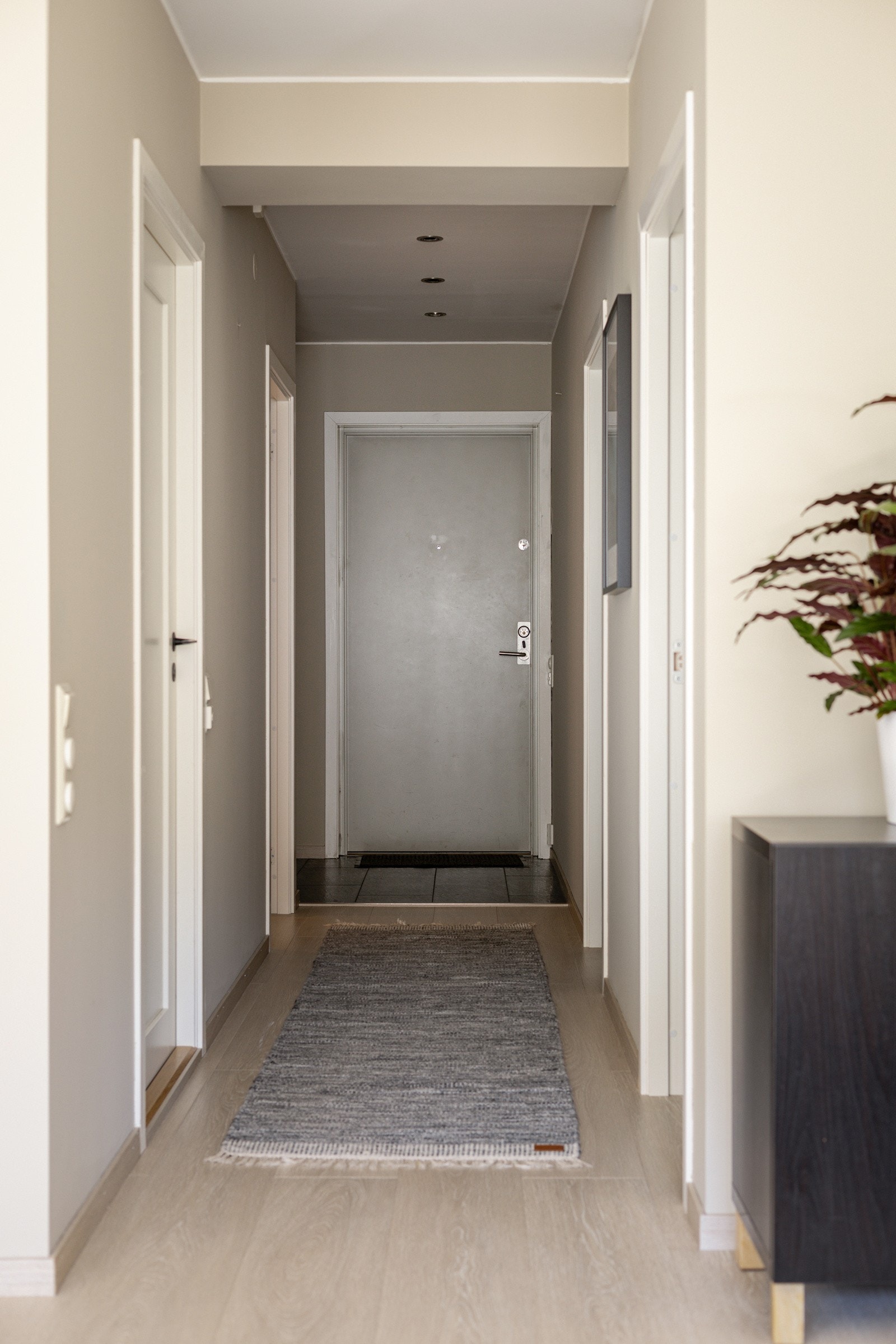 Leiligheten disponerer i tillegg en bod i kjeller med heisadkomst på 5 kvm. Galleribilde