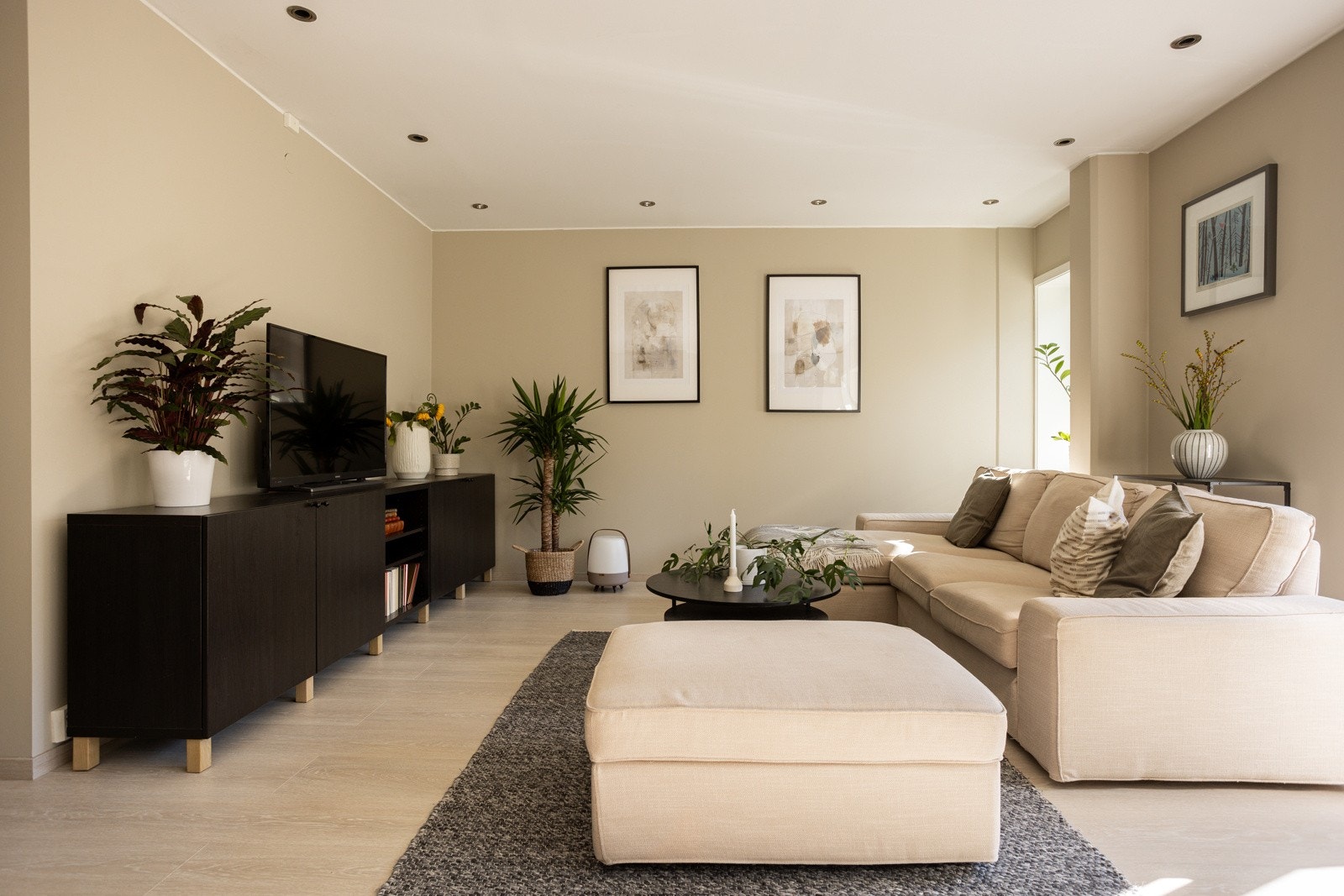 Kabel-tv og internett er inkludert i felleskostnadene. Galleribilde