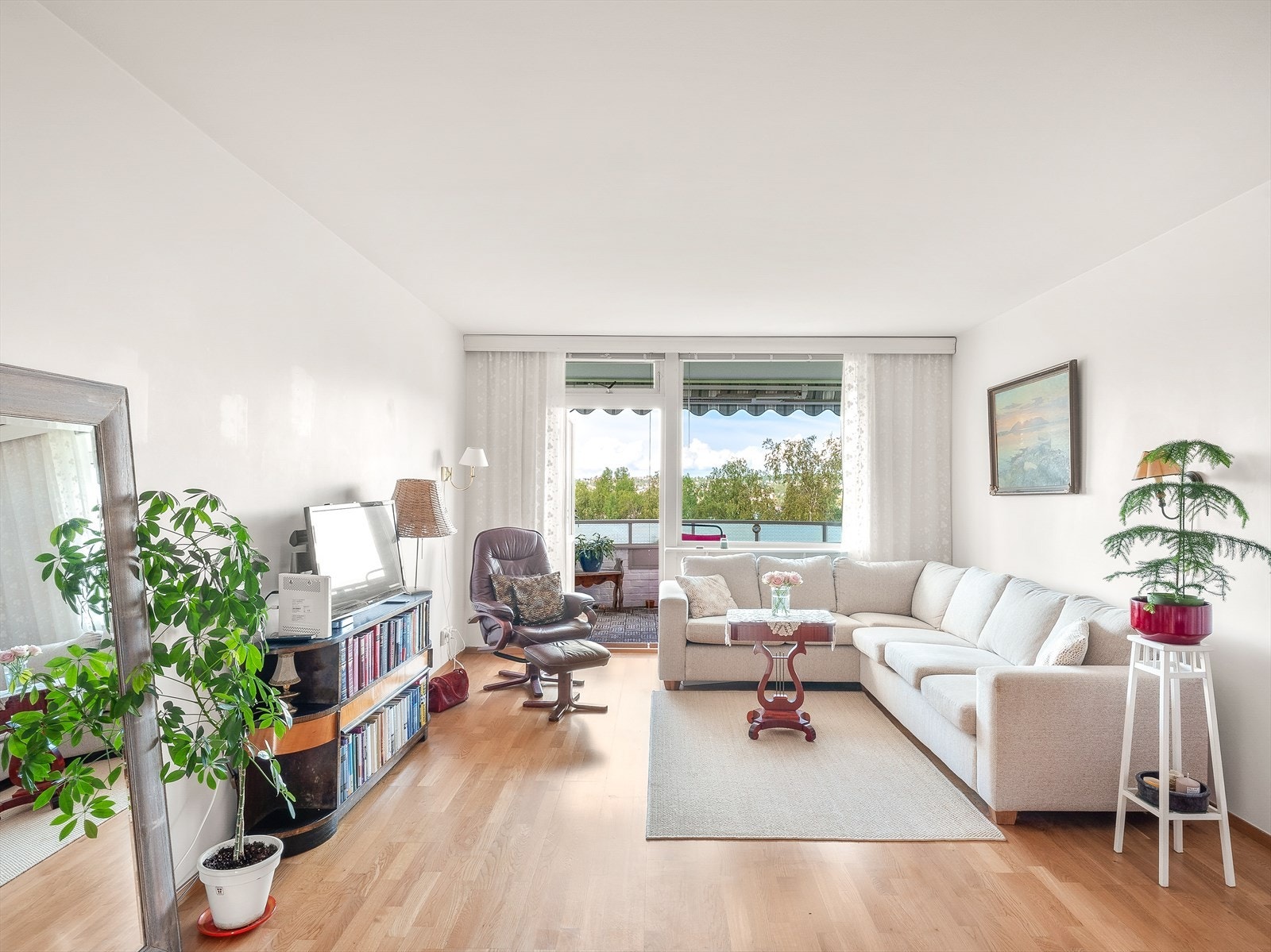 EiendomsMegler 1 v/Asbjørn Gjerde har gleden av å presentere Bølerskrenten 15! Galleribilde