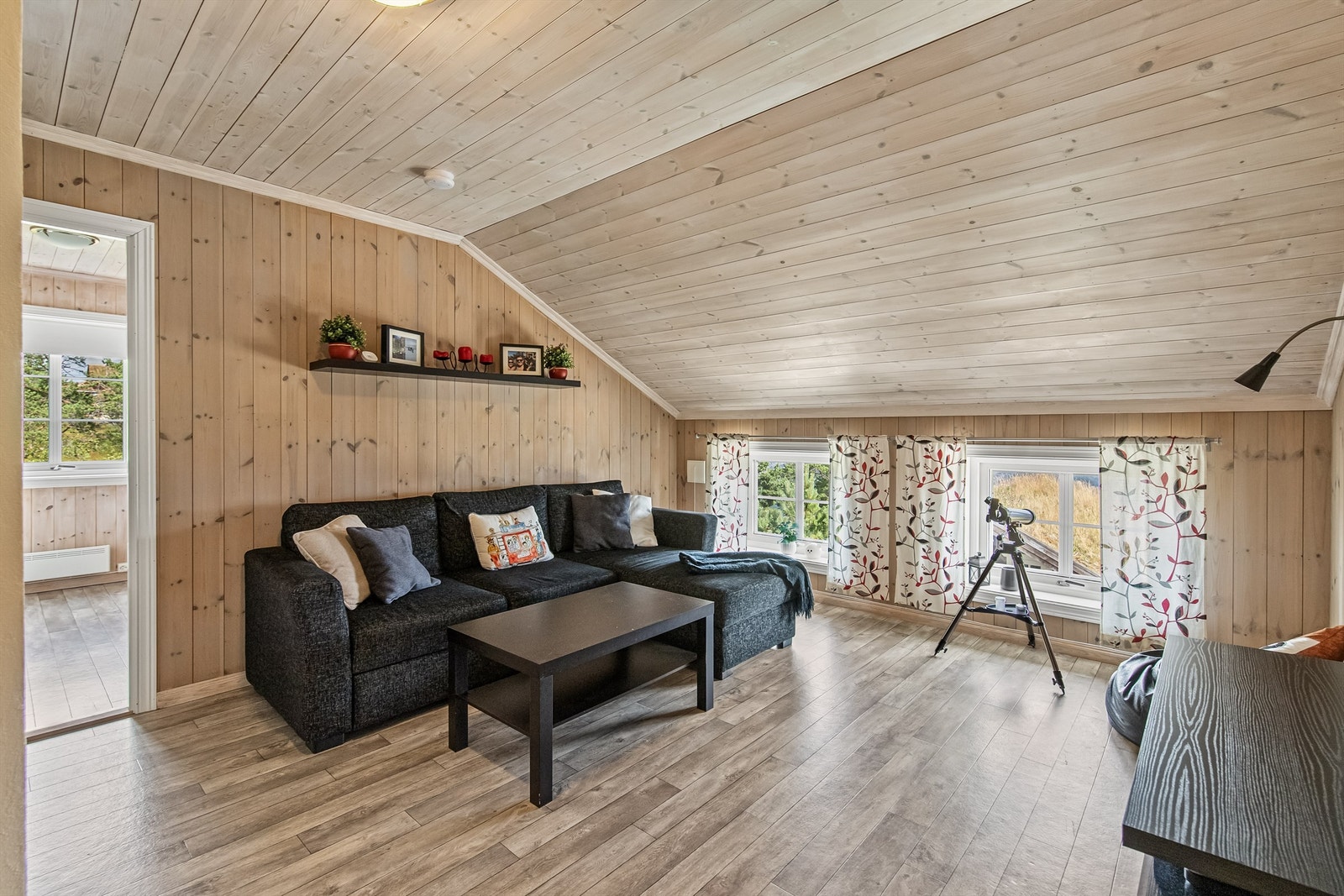 Loftstue Galleribilde