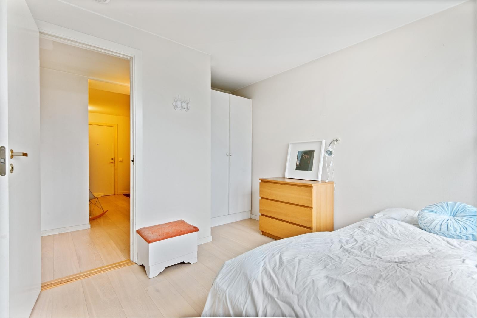 Lyst soverom med god plass. Galleribilde