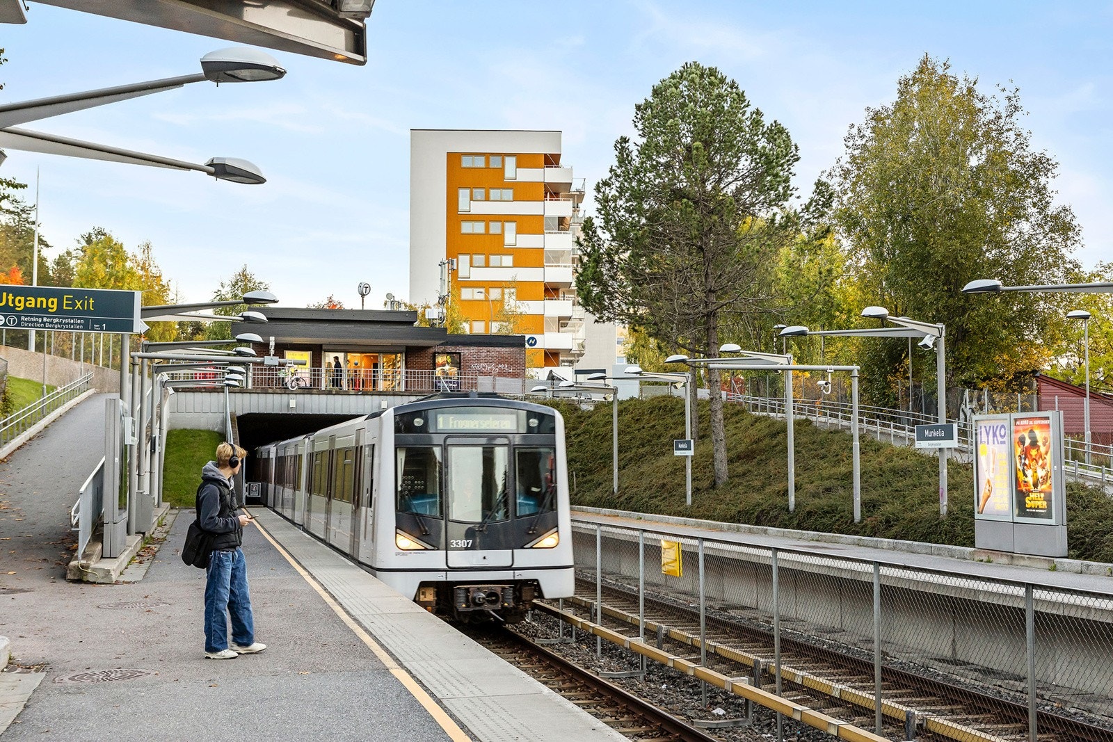T-bane tar deg lett til byen og det er tre holdeplasser innen gangavstand Galleribilde