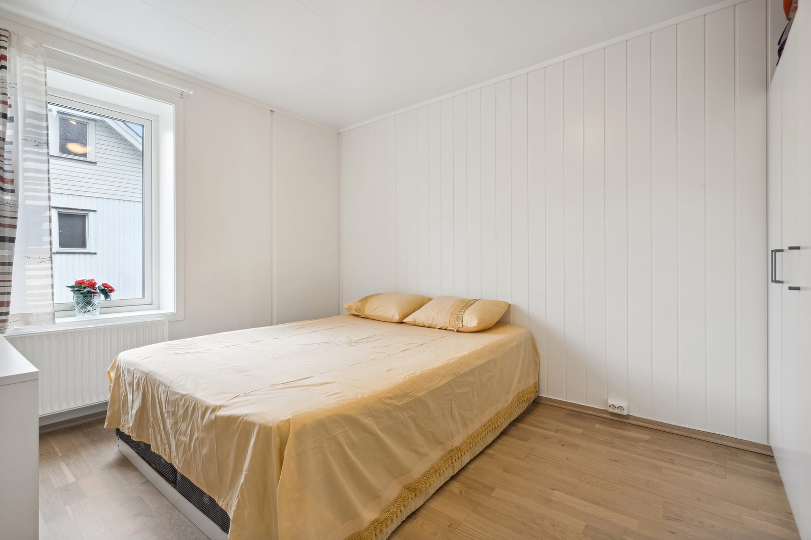 Leiligheten har 2 soverom av gode størrelser. Galleribilde