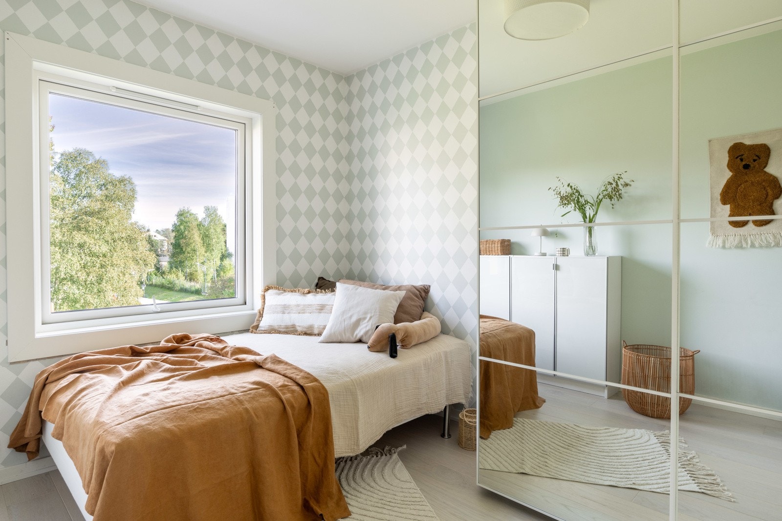 Soverom er også av god størrelse med plass til seng og ønskelige møblementer. Galleribilde