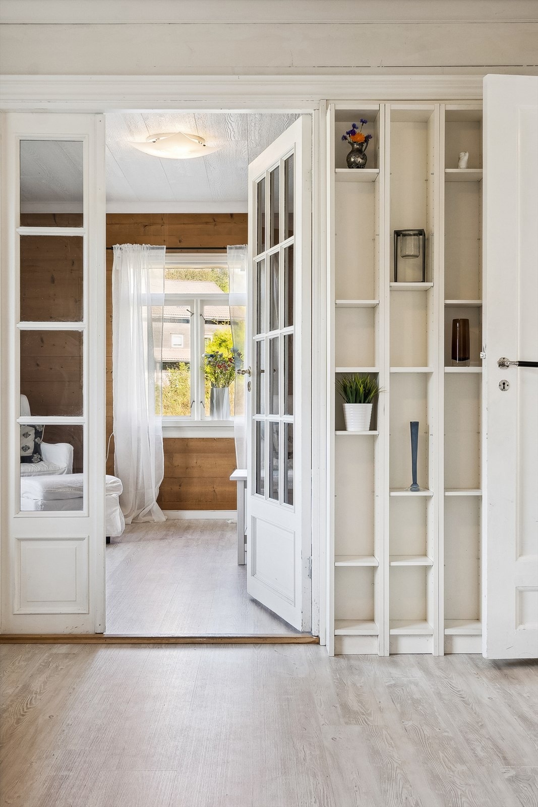 Fra stuen er det inngang til stue 2 Galleribilde