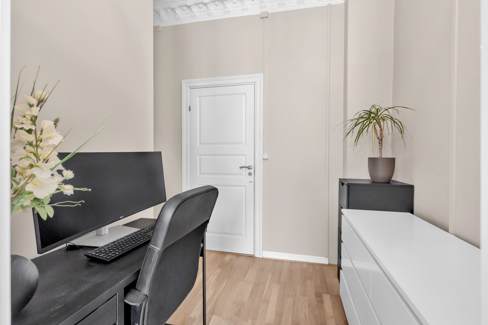 Soverom II er ca. 2 meter bredt, og kan enkelt innredes som soverom hvis ønskelig. Galleribilde