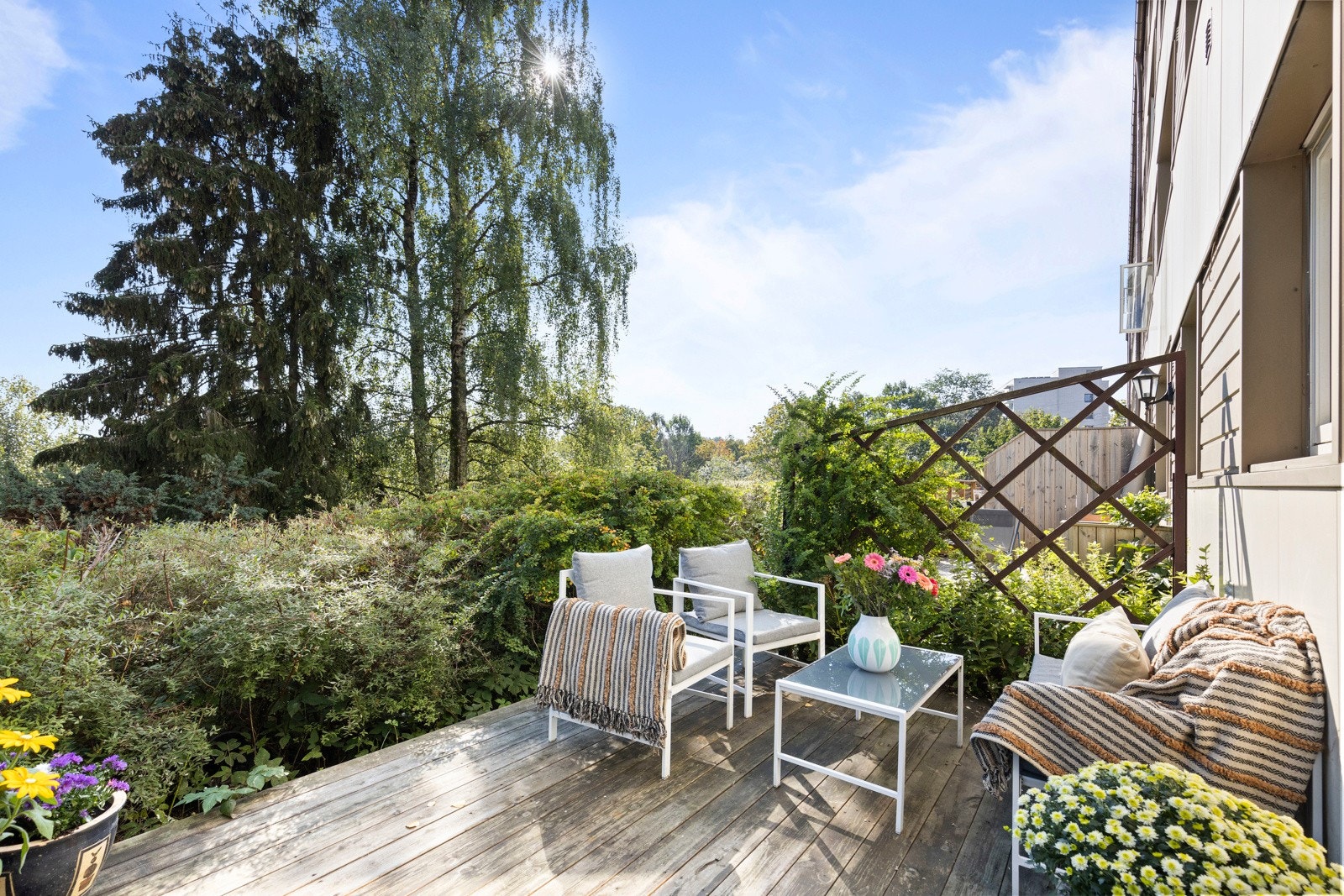 Velkommen til Brekkelia 3D - En betydelig påkostet 2-roms andelsleilighet med en fantastisk markterrasse! Galleribilde