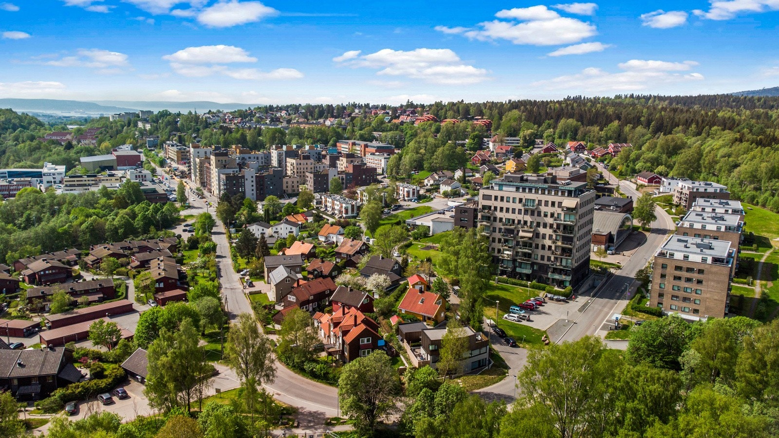 Oversiktsbilde av nærområdet med Frysjaparken. Galleribilde