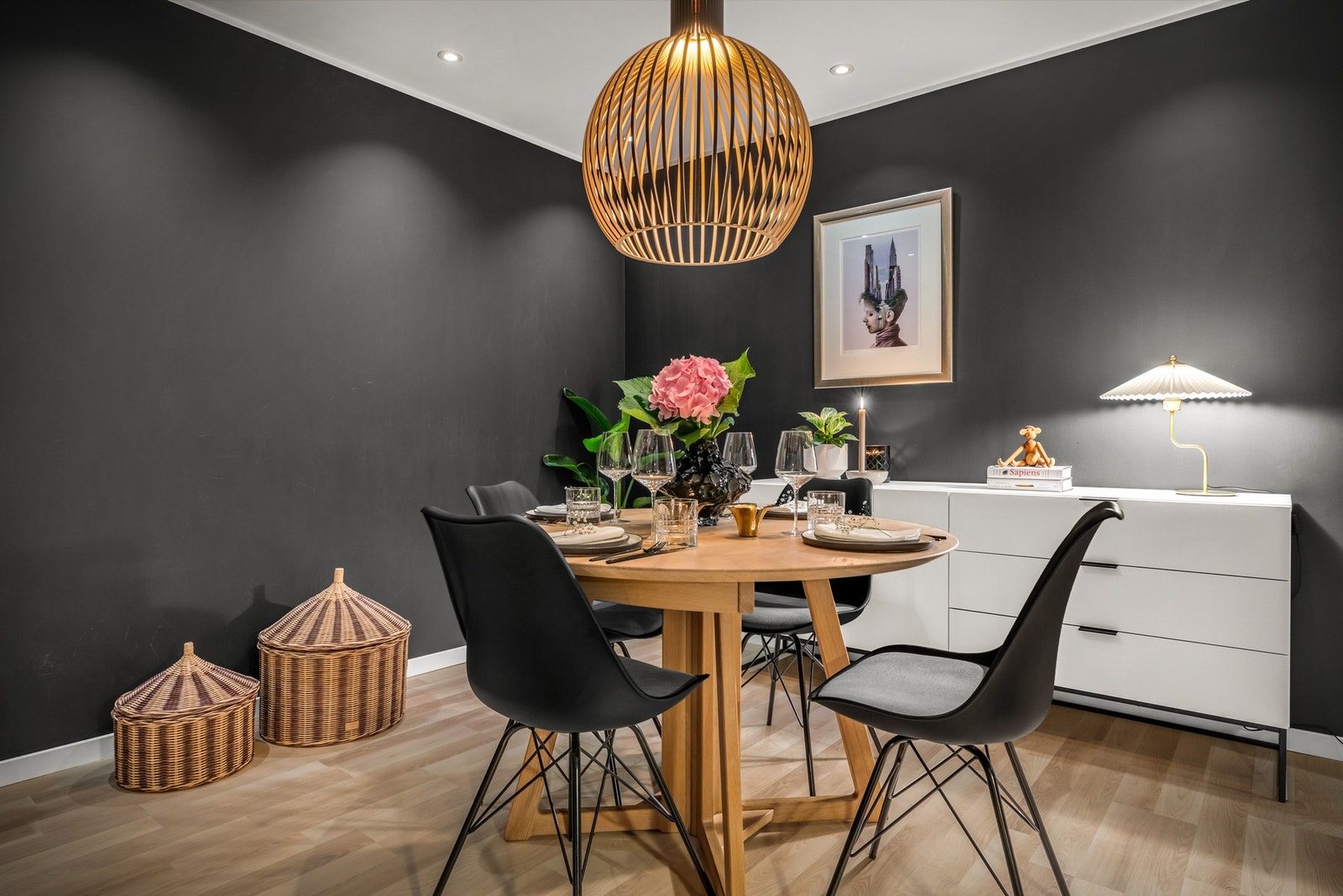 Kveldstemning i stuen Galleribilde