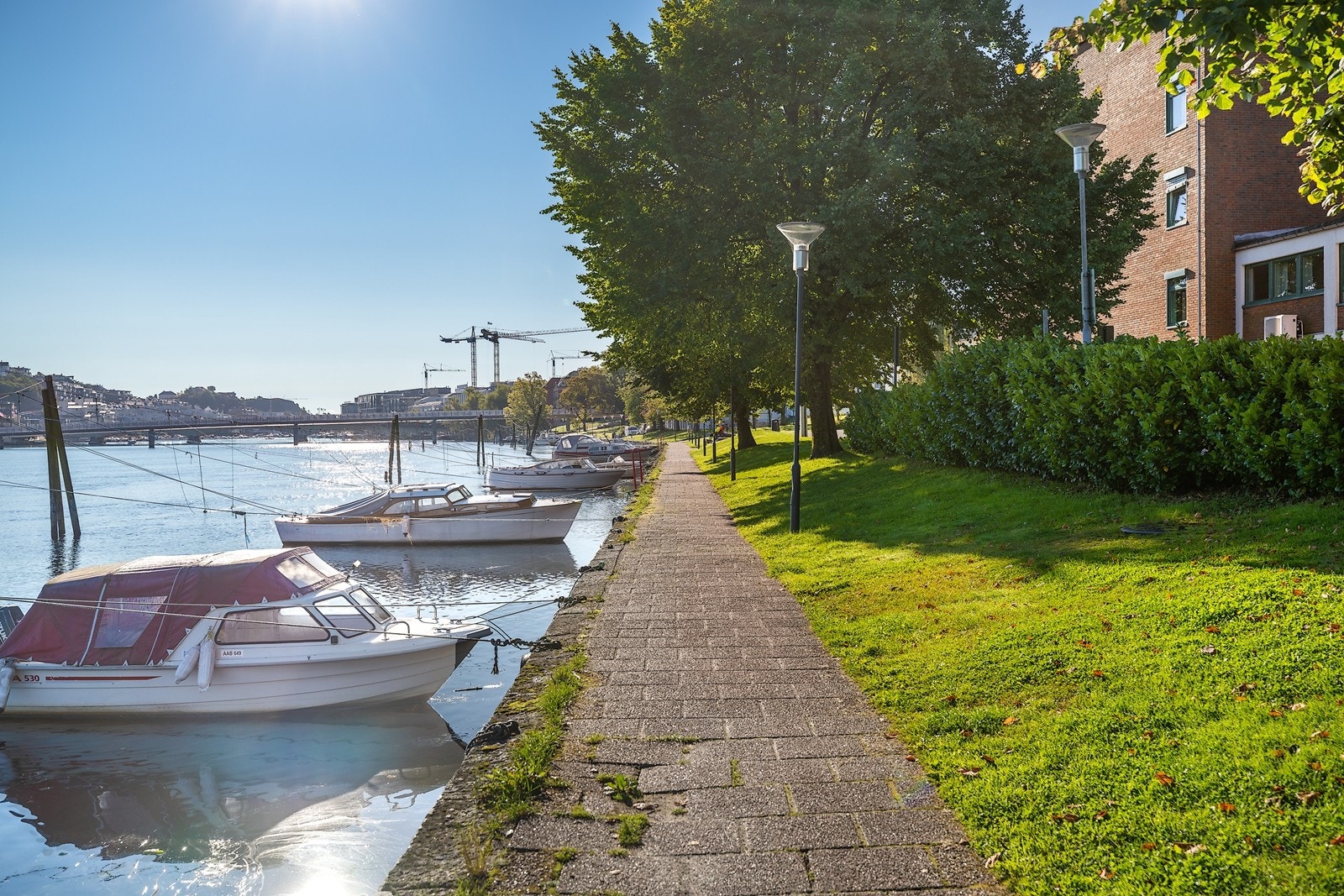 Er du glad i tur- og trening så finner du denne flotte løypa like ved leiligheten. Kanskje dette blir din nye joggerute på morningen eller kvelden? Galleribilde