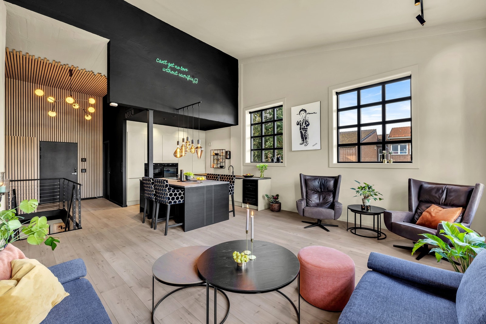 Lekker, stilfull leilighet over 2 plan med 3 soverom, og en touch av New York i stil og utførelse Galleribilde