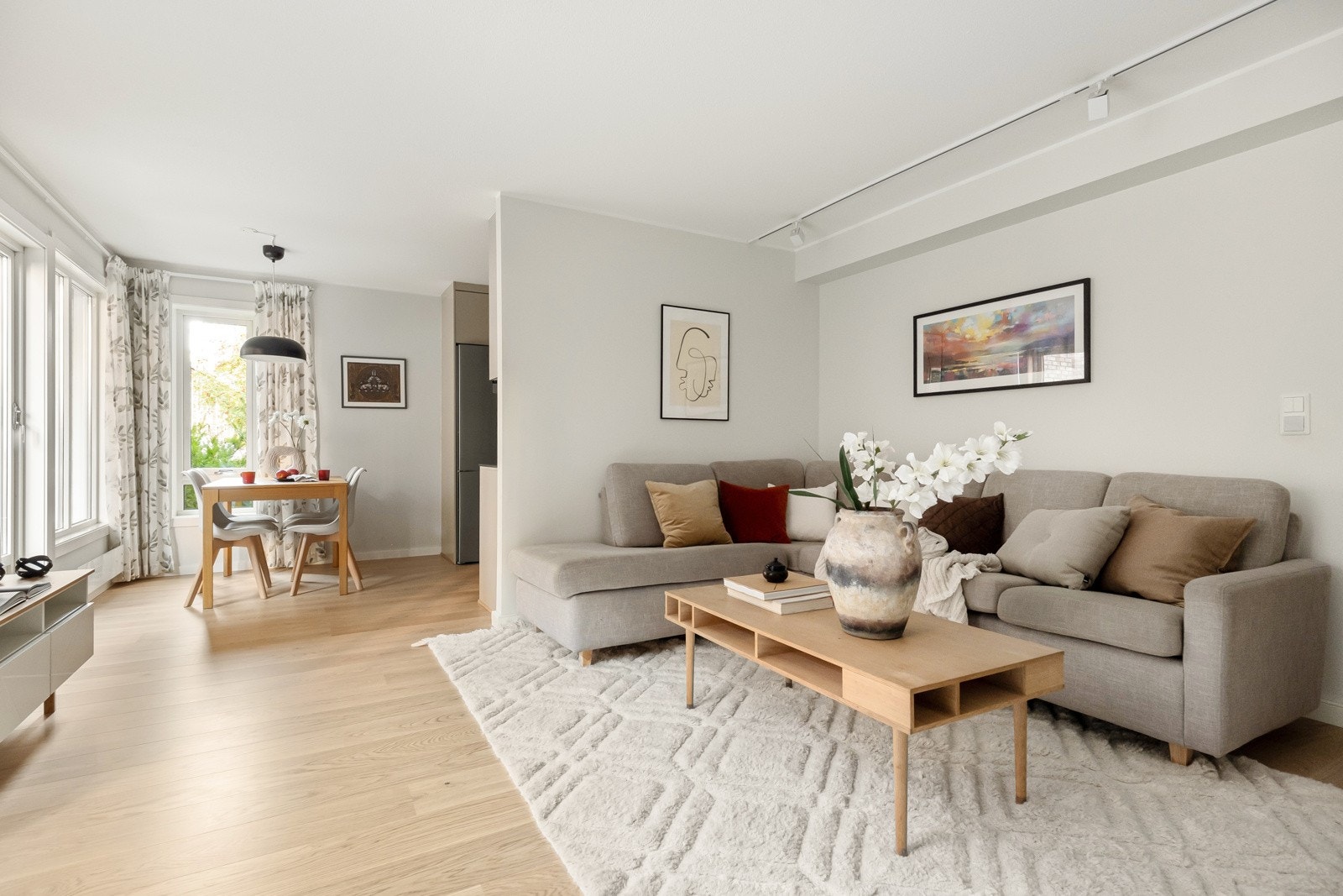 Her er det rikelig med plass til å møblere slik du selv ønsker. Galleribilde