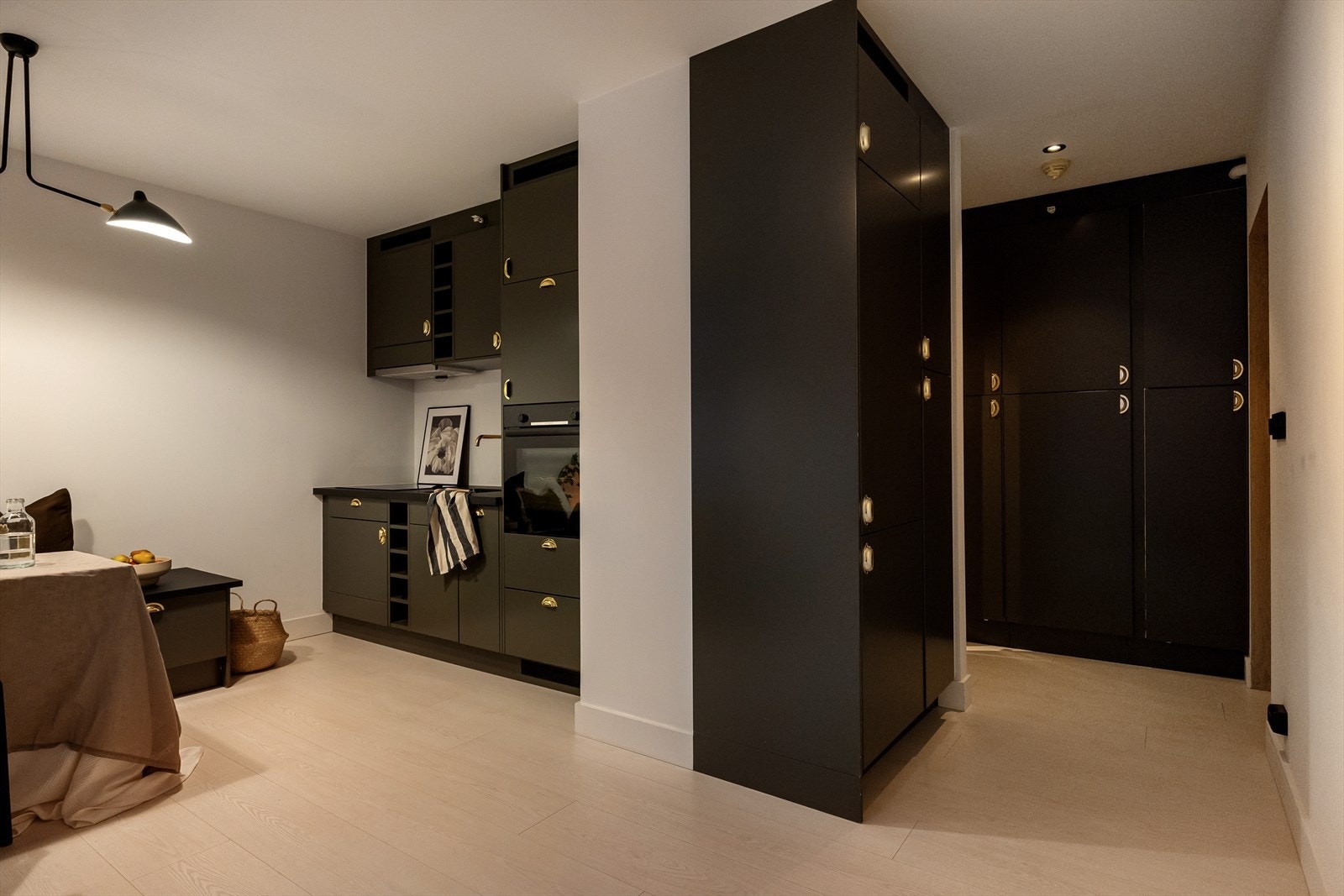 Boligen har en separat utleiedel som er totalrenovert i 2020! Gulvvarme i hele utleiedelen Galleribilde