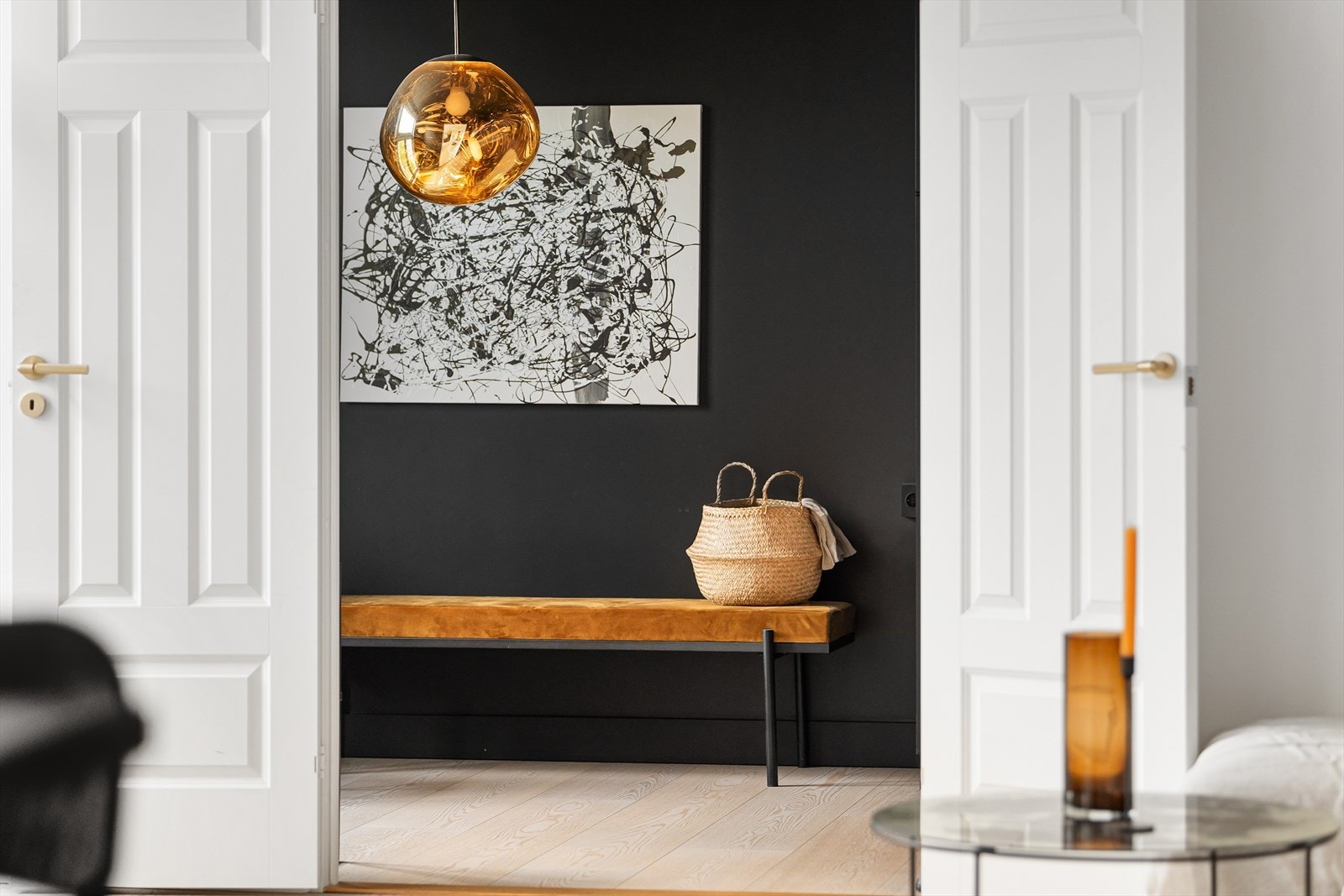 Inngang til soverom 2 gjennom nydelige doble fløydører Galleribilde