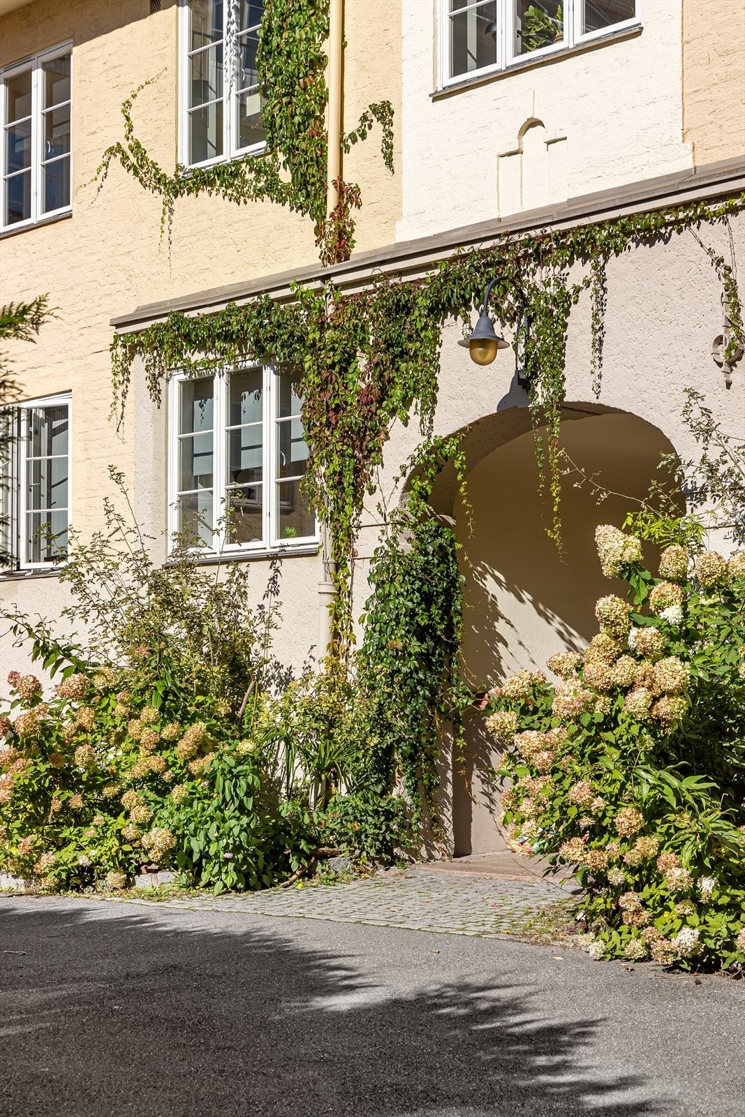 Her bor du i en klassisk gård på beste Torshov. Galleribilde