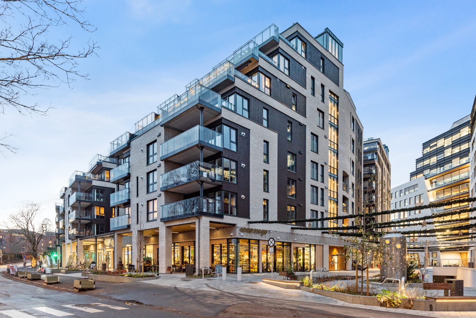 Fasade, Harbitzalleen 17 Galleribilde