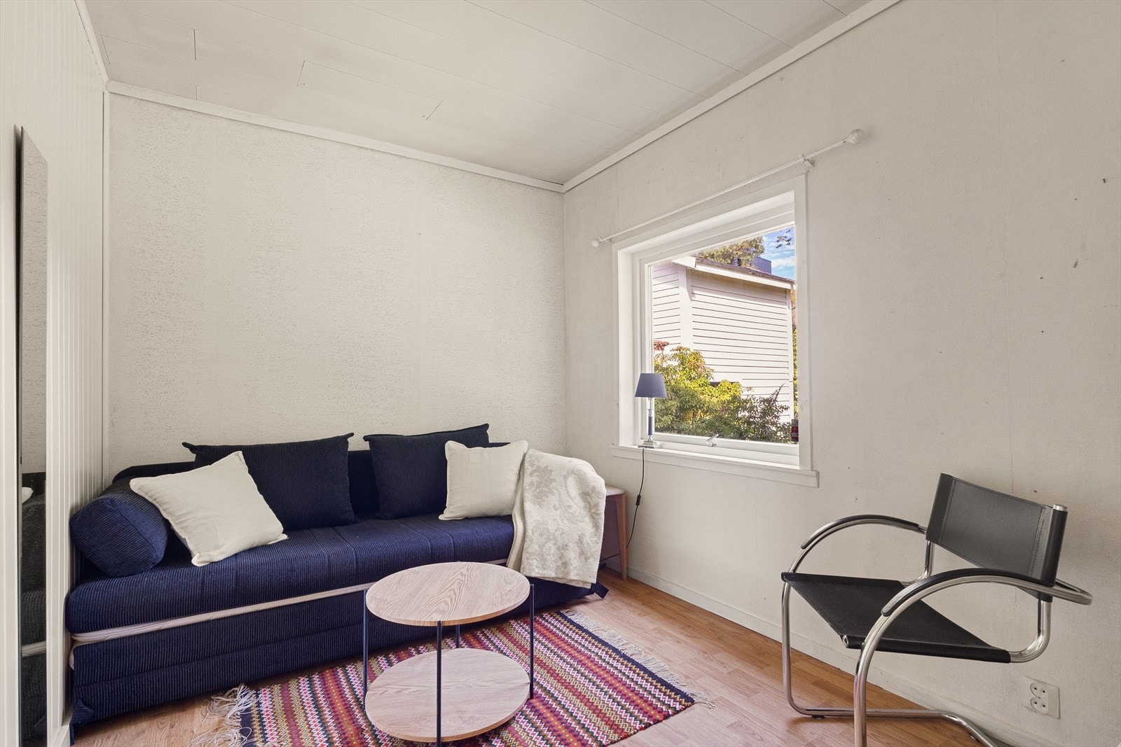 - Soverom/kontor på 8,6 m² (opprinnelig forstue) - Galleribilde