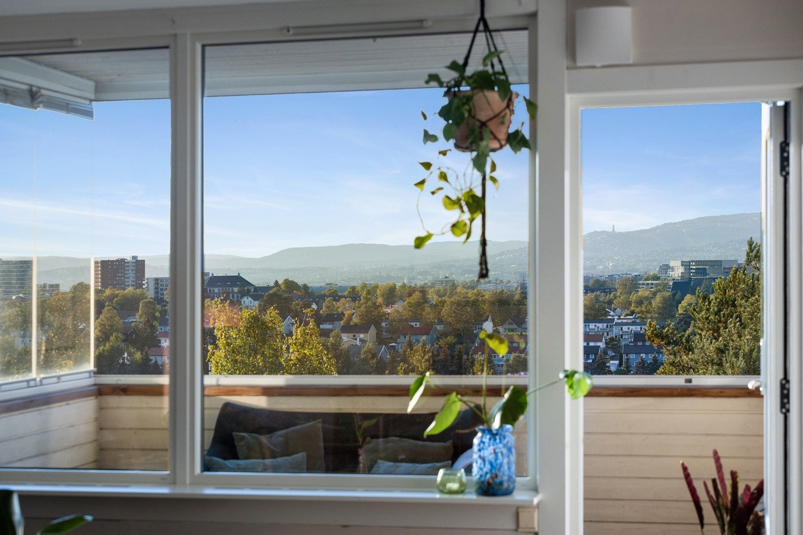 Høyt og fritt utsyn fra stue! Galleribilde