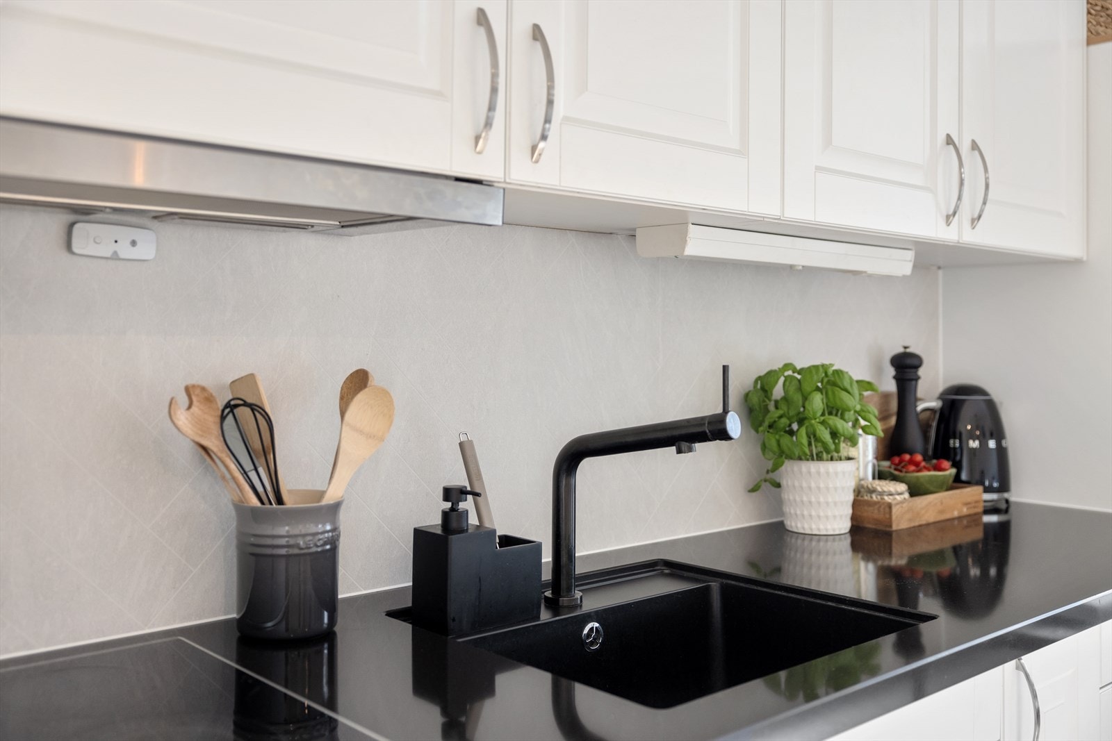 Lekker benkeplate i kompositt. Galleribilde