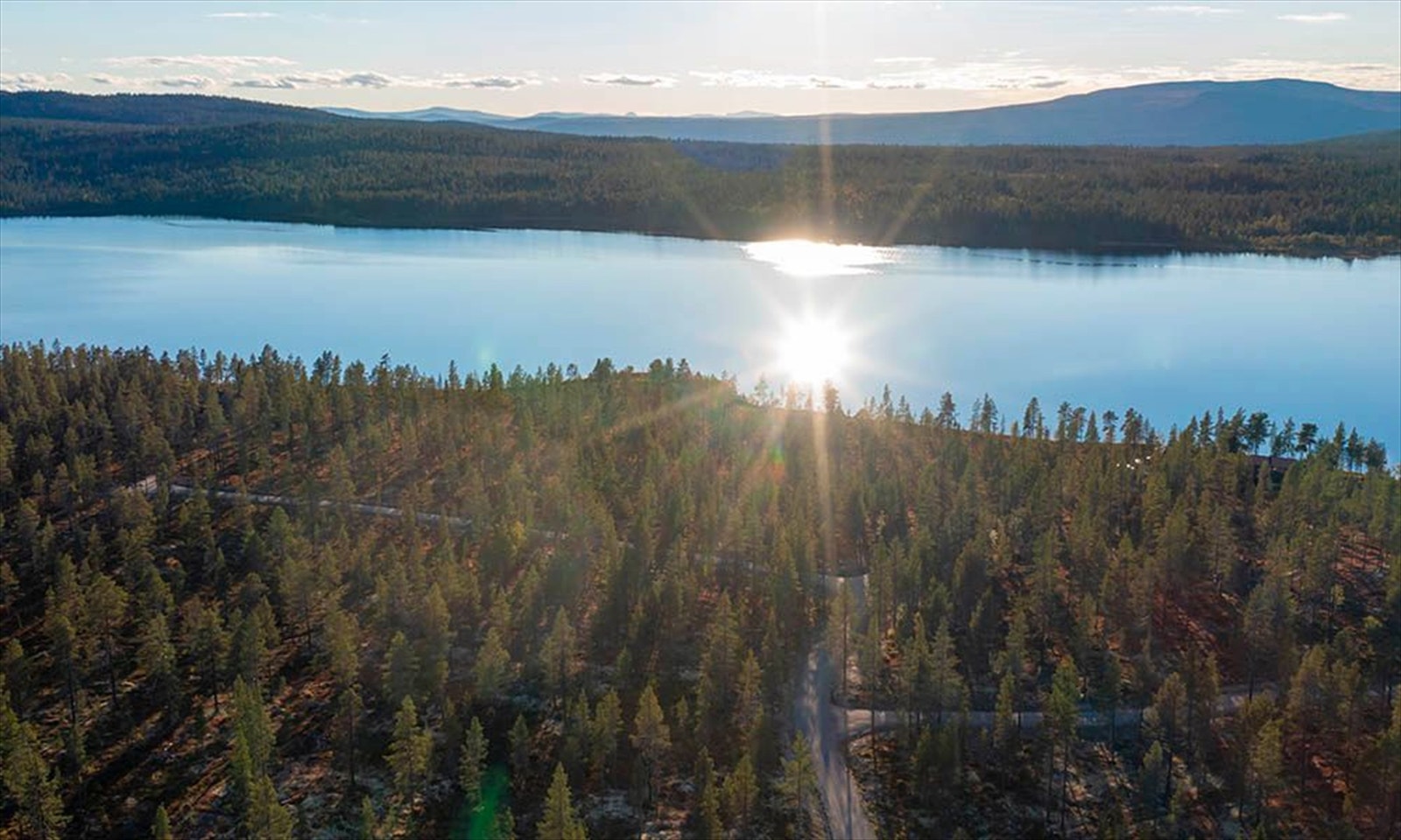 18 tomter selges samlet. Se salgsoppgaven for utfyllende informasjon. Galleribilde