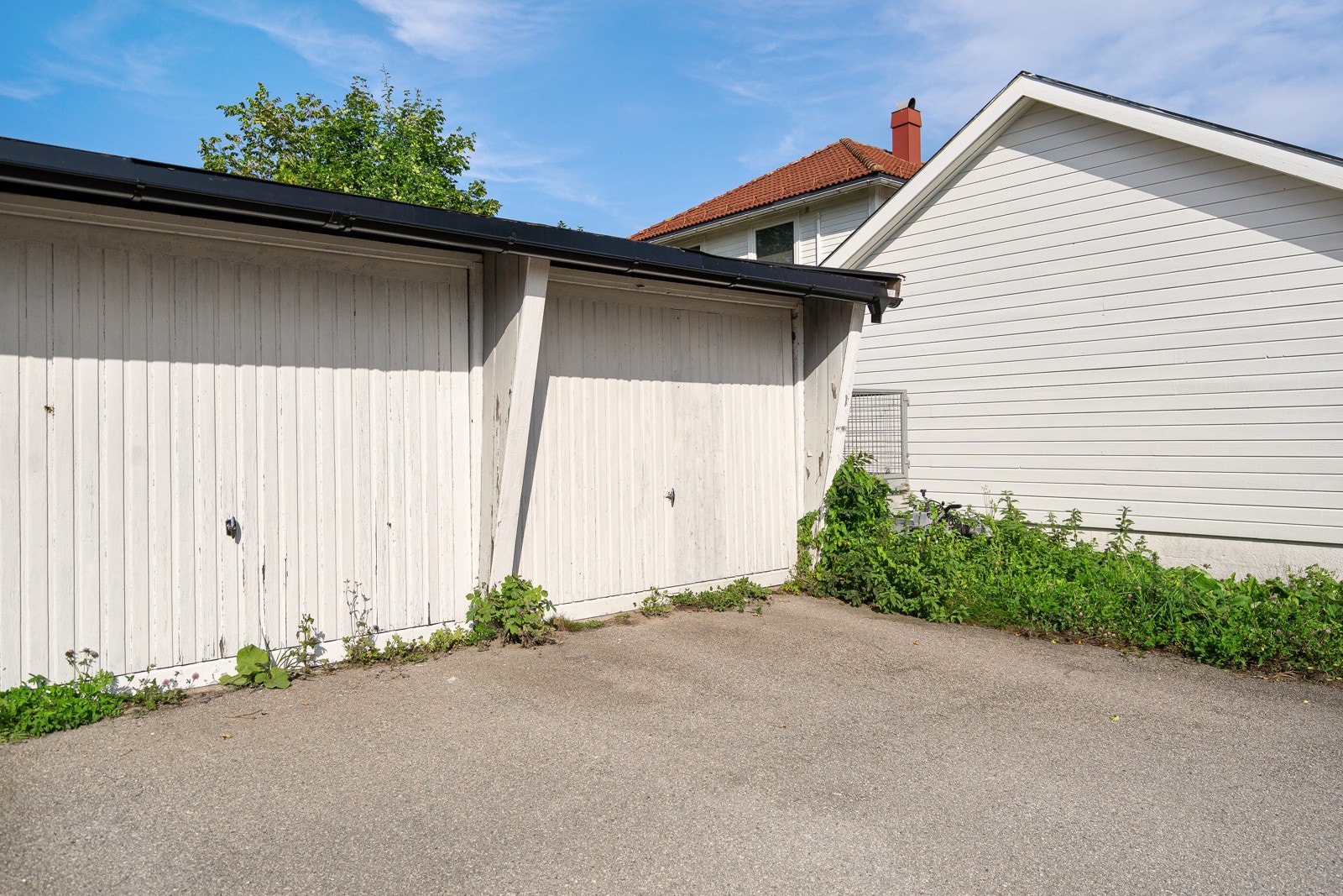 Garasje i felles rekke Galleribilde