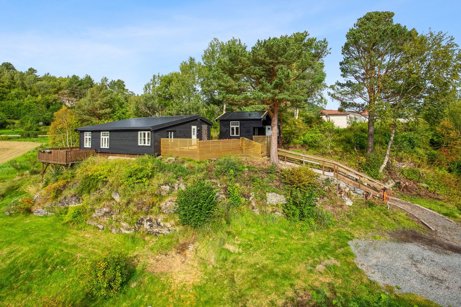 EiendomsMegler 1 v/ Morten Høvik har gleden av å presentere Kvitnesveien 45! Galleribilde