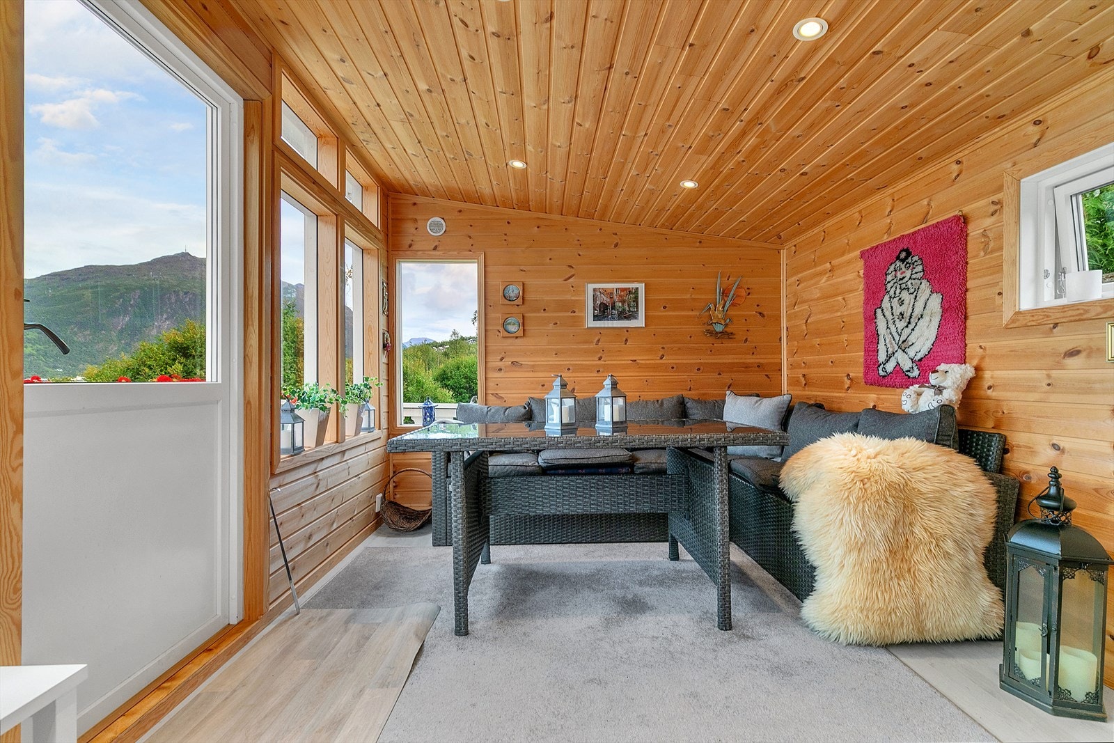 Koselig hagestue med innlagt strøm. Galleribilde