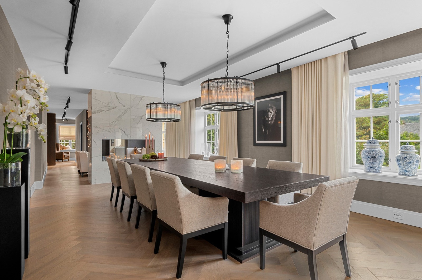 Her ligger det nydelig til rette for både selskap og hyggelige måltider. Galleribilde