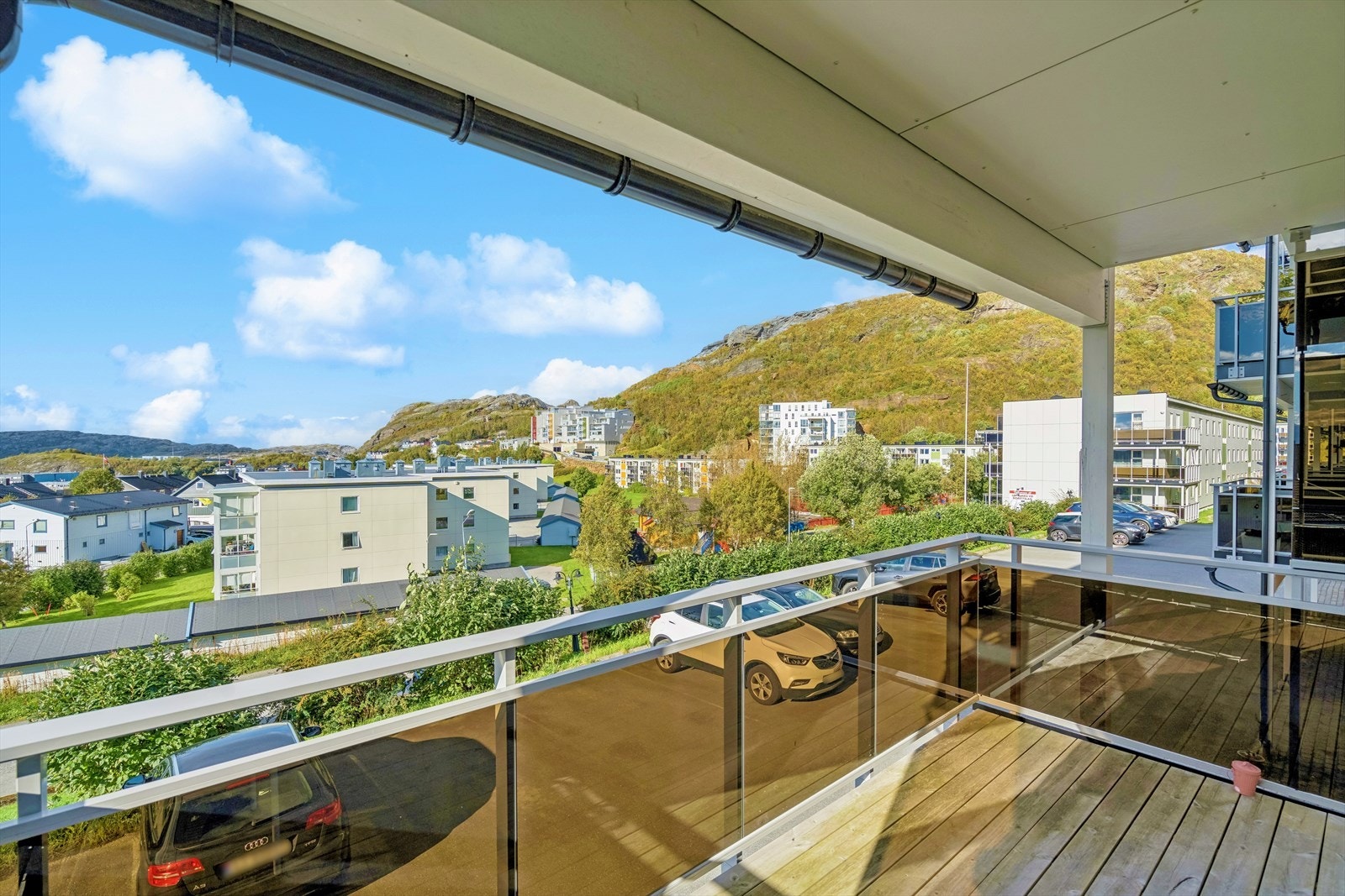 Solrik balkongen er på ca. 8 kvm. Galleribilde