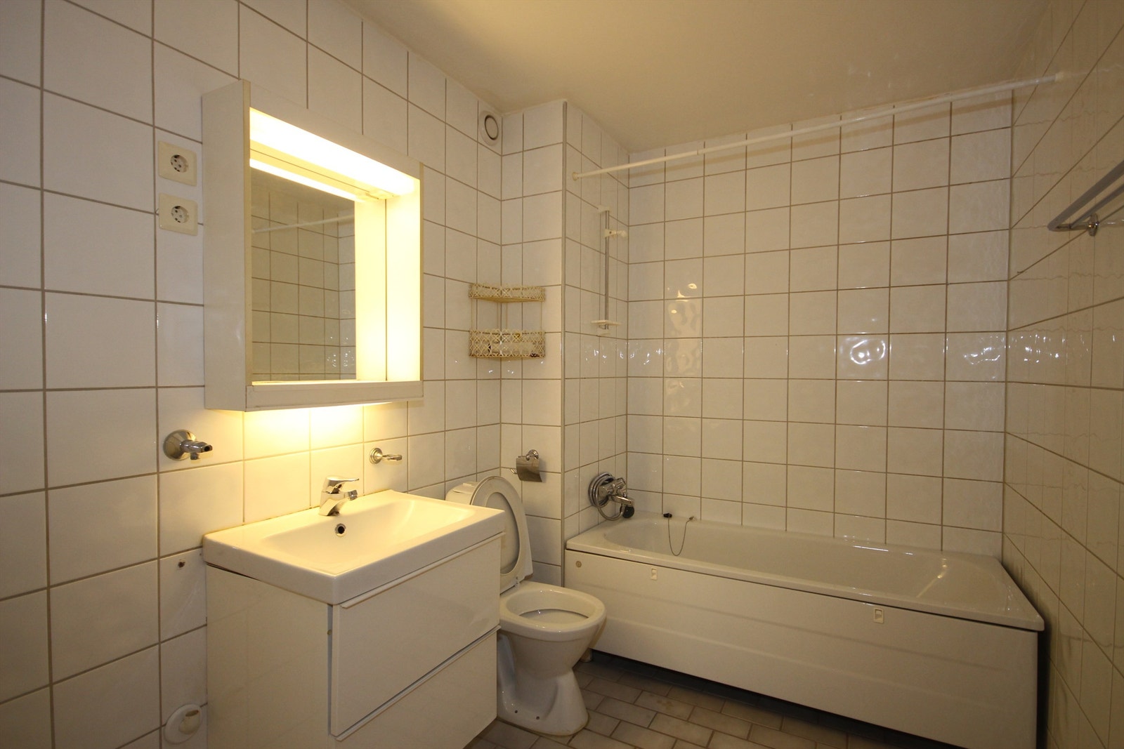 Hovedbad med badekar. Galleribilde