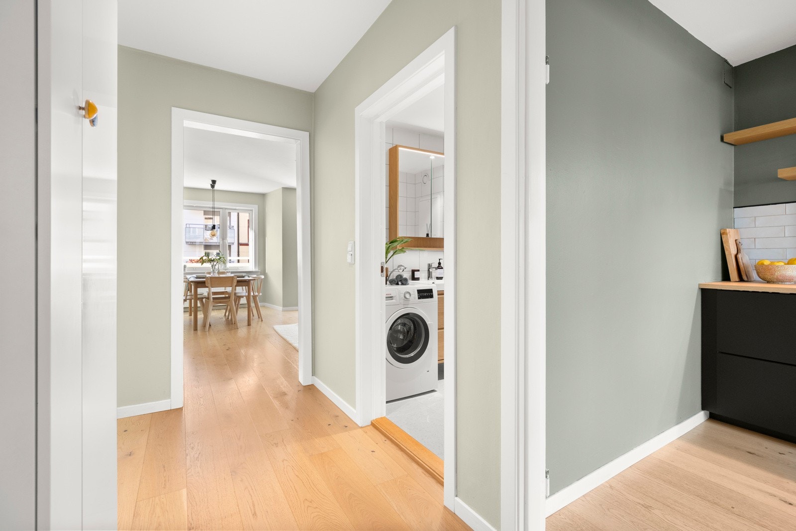 Leiligheten disponerer en bod på loft og en bod i kjeller, med gulvareal på til sammen 12m². Galleribilde